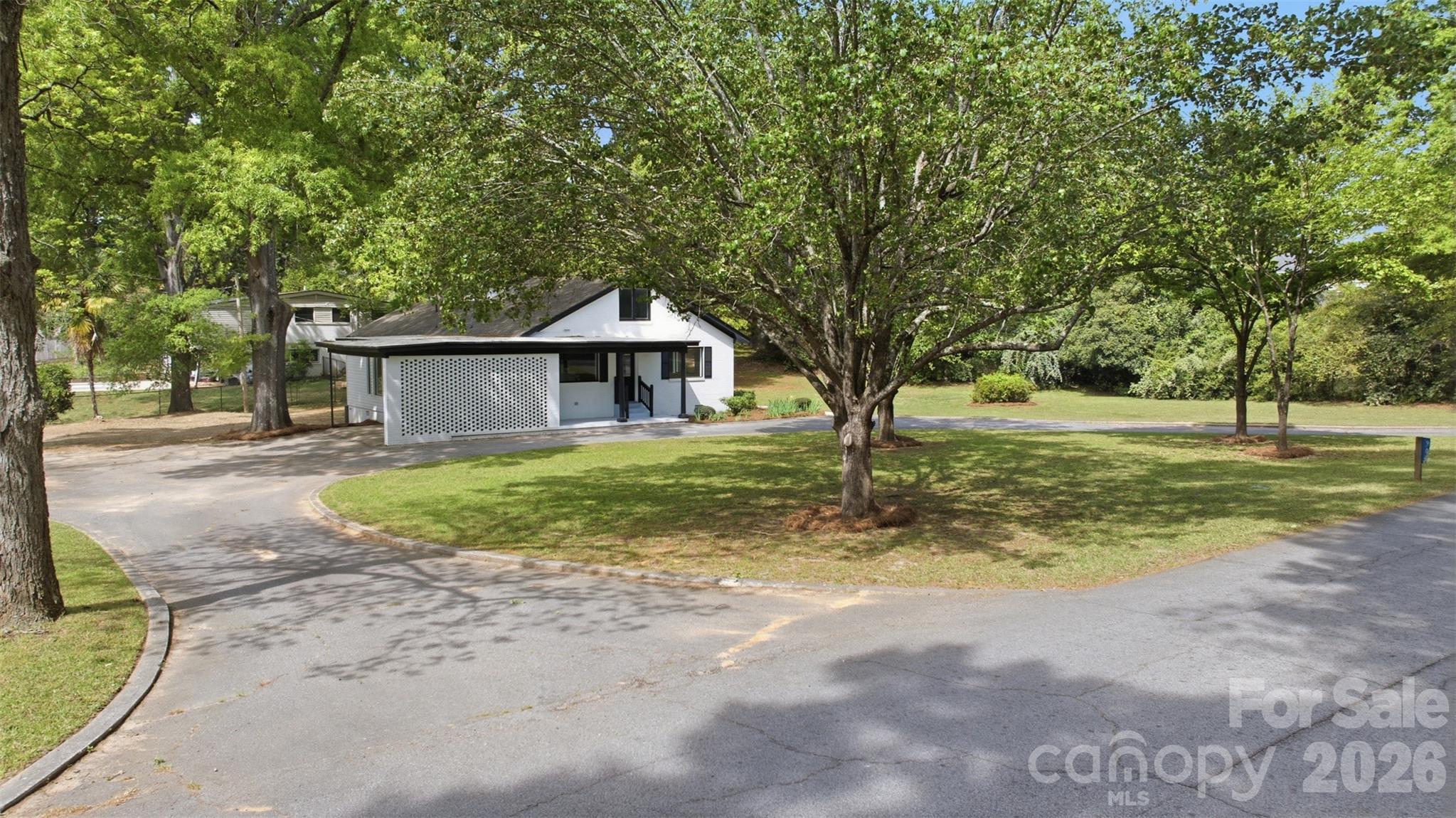 907 Amelia Street Property Photo 42