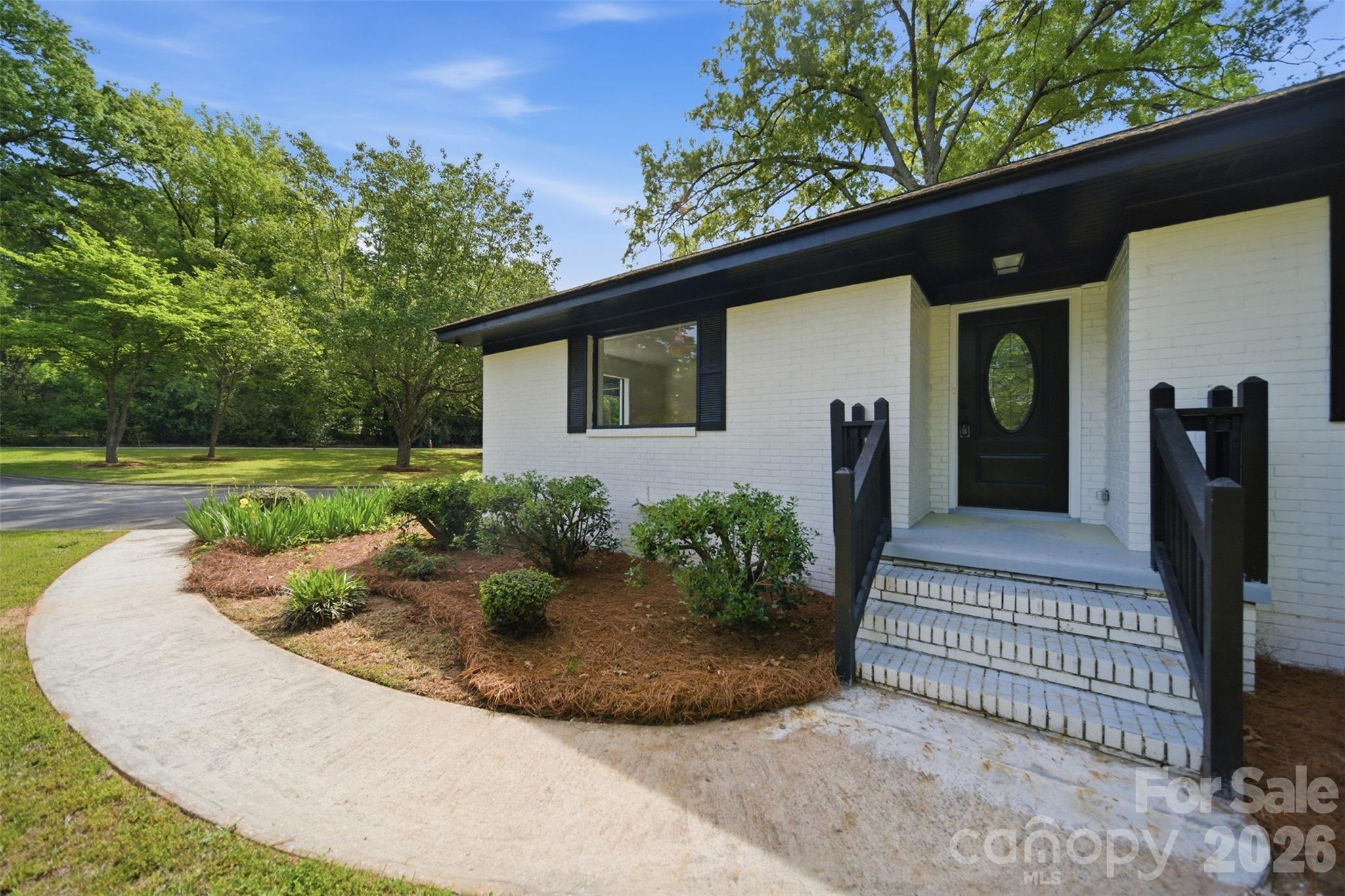 907 Amelia Street Property Photo 44