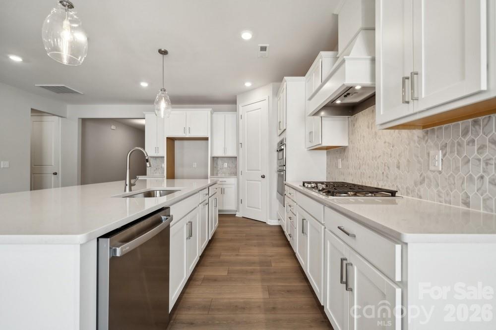 18214 Torchbearer Lane Property Photo 9