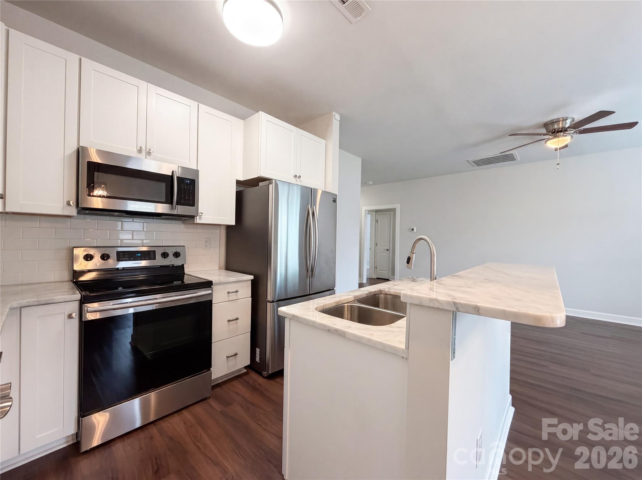 5704 Woodard Street Property Photo 2