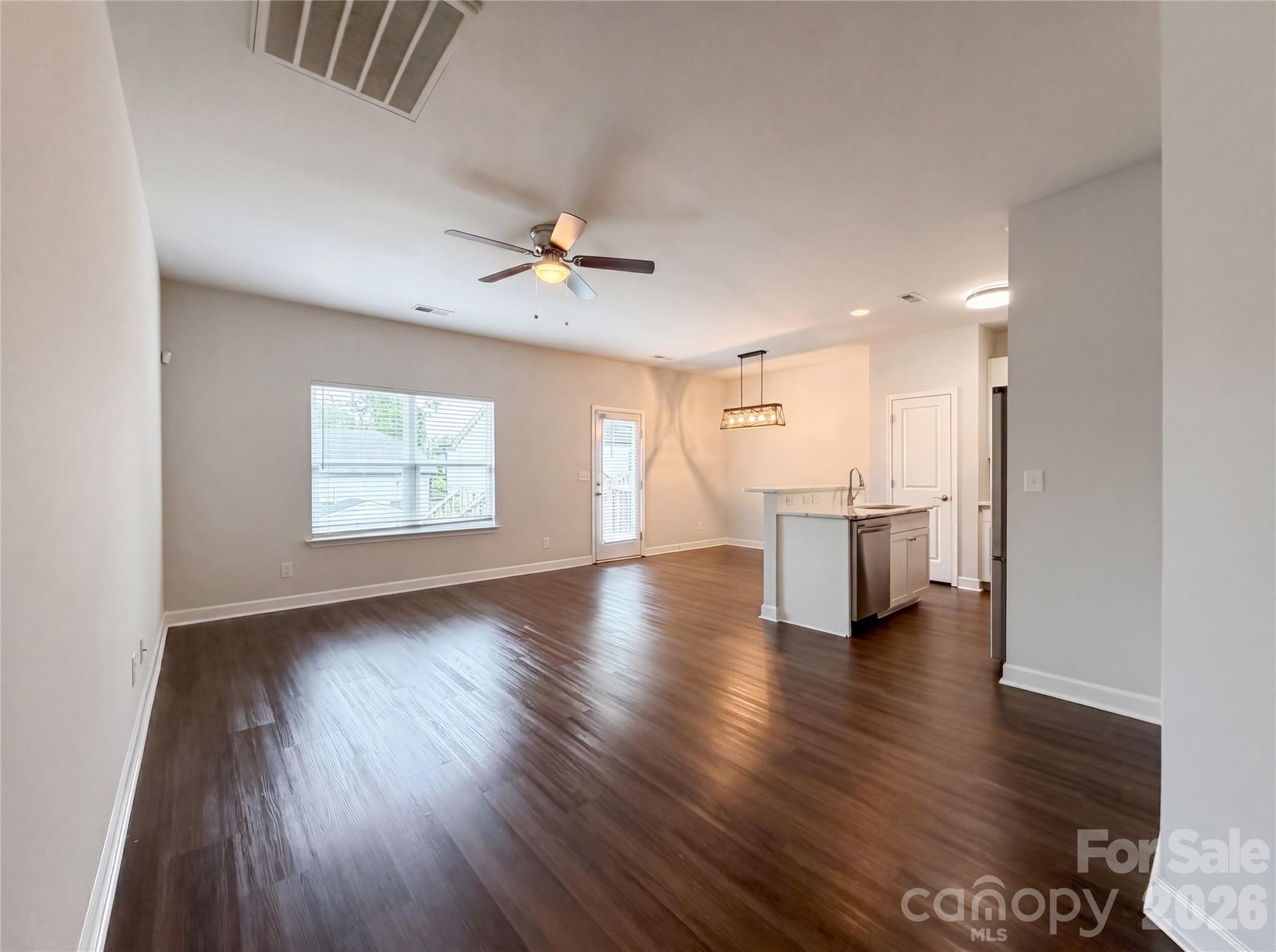 5704 Woodard Street Property Photo 3