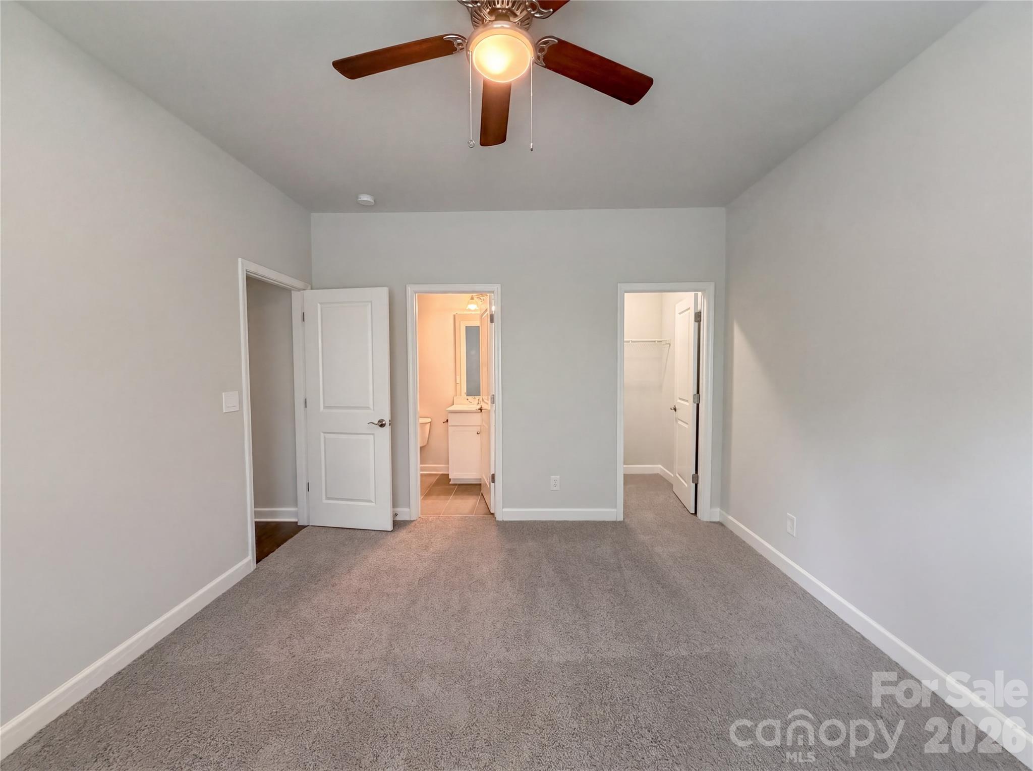 5704 Woodard Street Property Photo 4