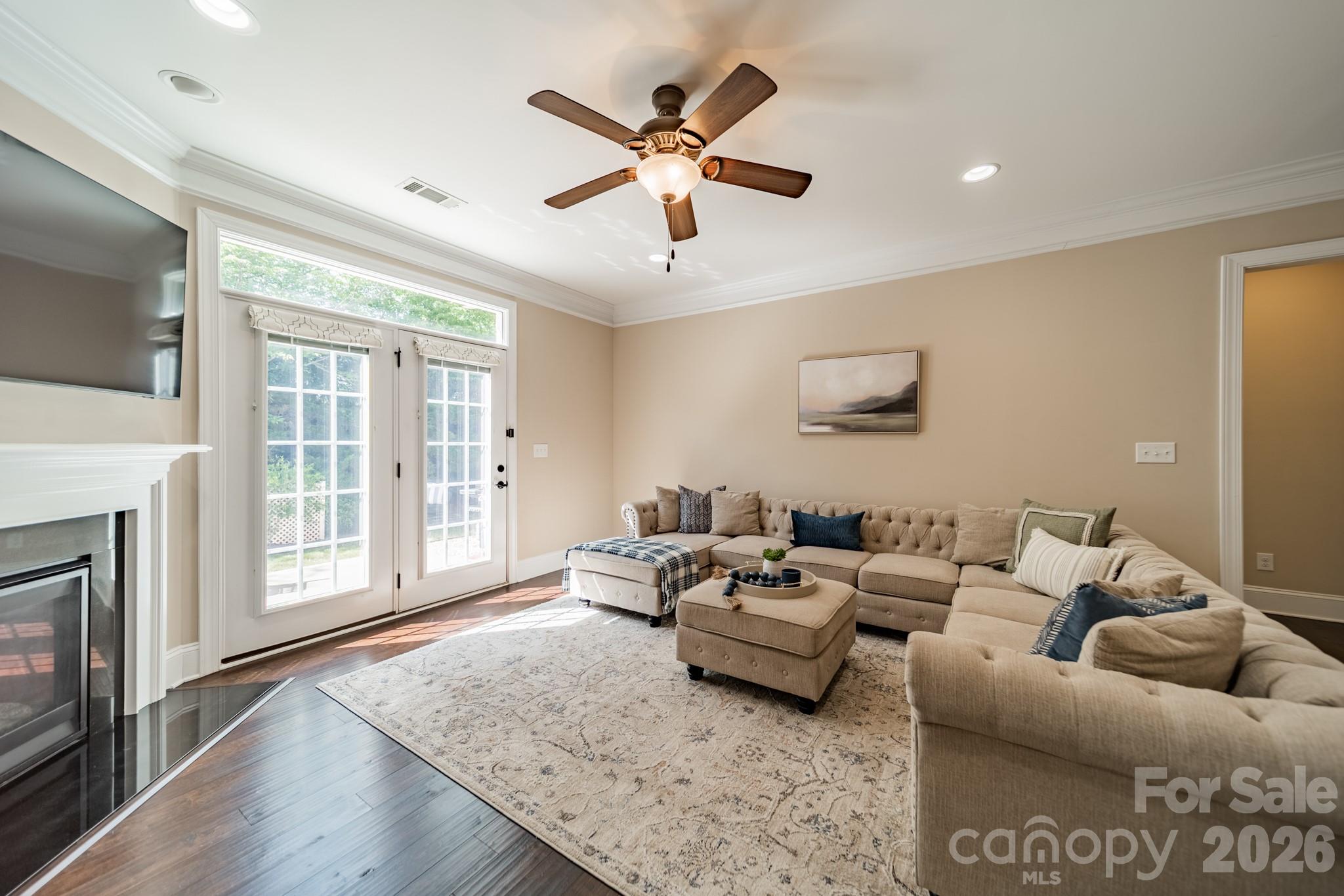 205 Pine Needles Lane Property Photo 8