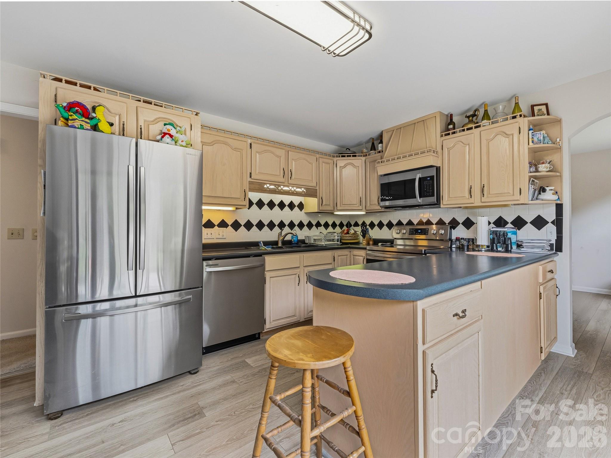 208 Applecross Lane 77 Property Photo 10