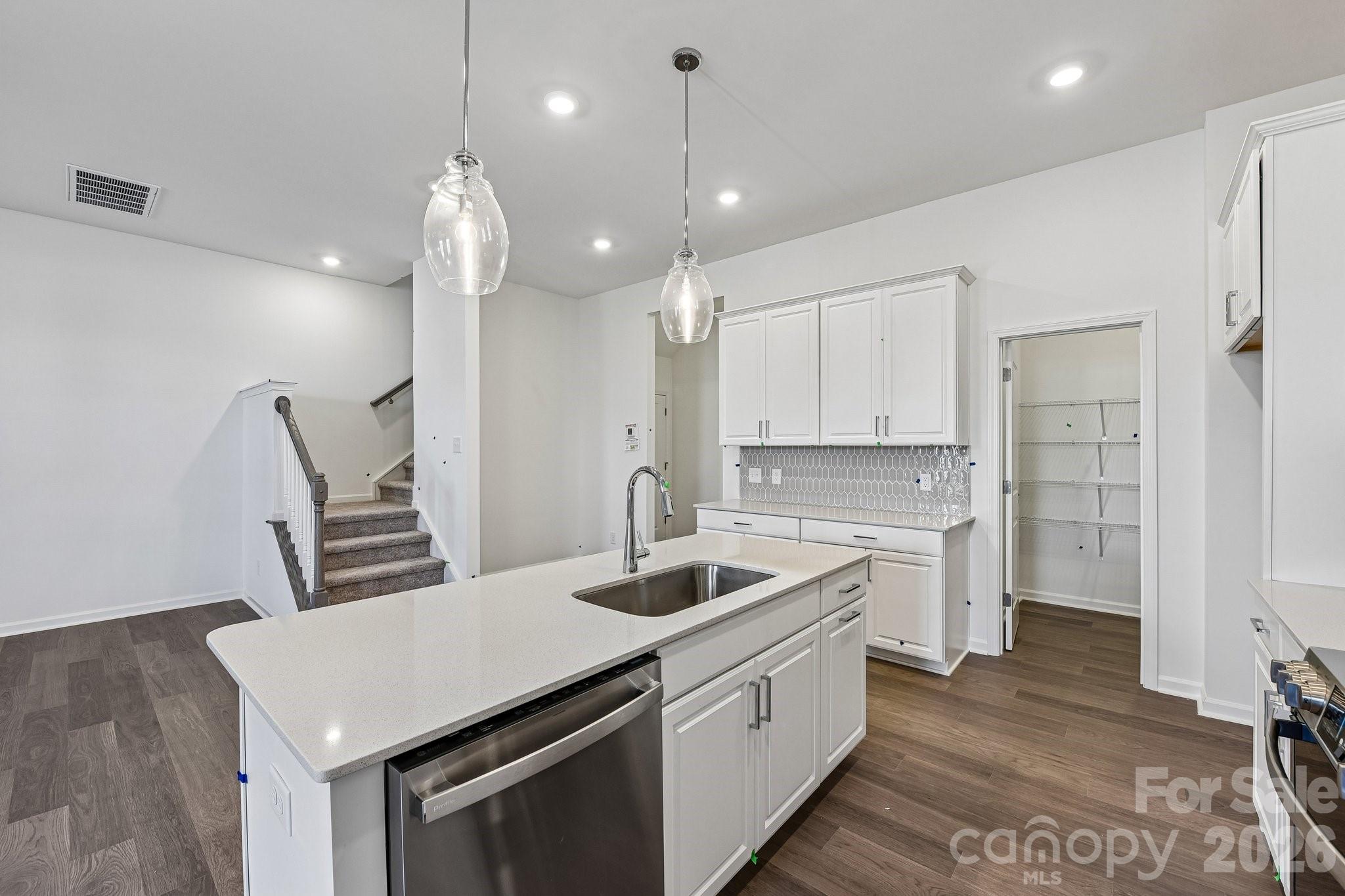 8687 Miles Gap Road Property Photo 9