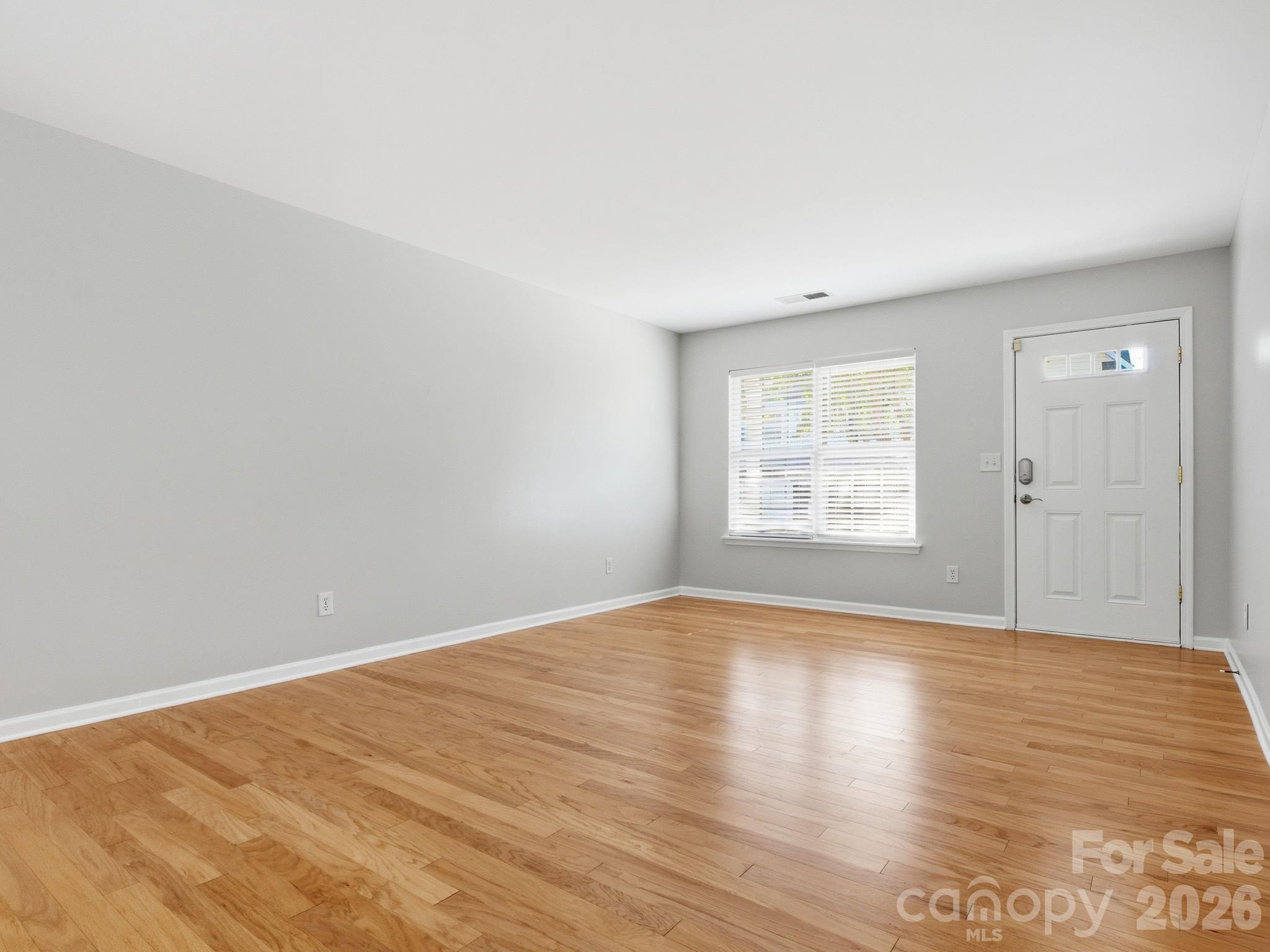 790 Rock Lake Glen Property Photo 14