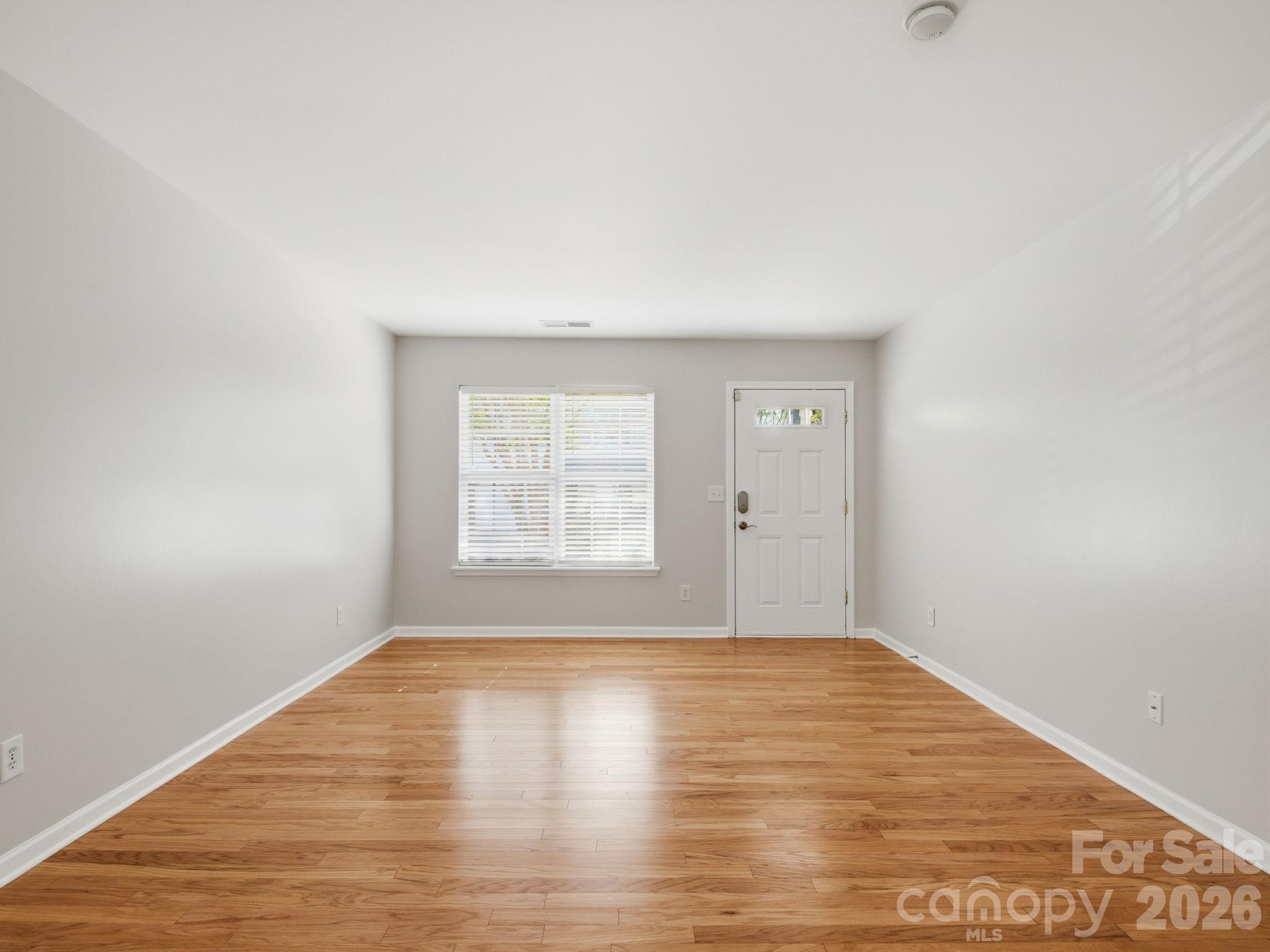 790 Rock Lake Glen Property Photo 17