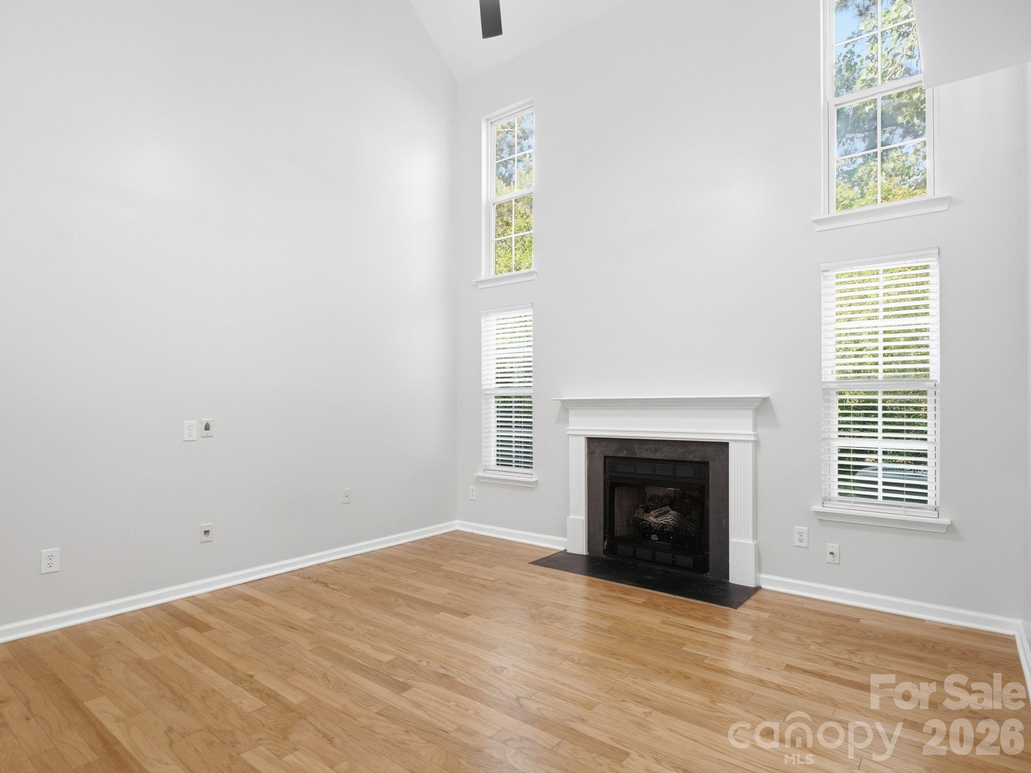 790 Rock Lake Glen Property Photo 20