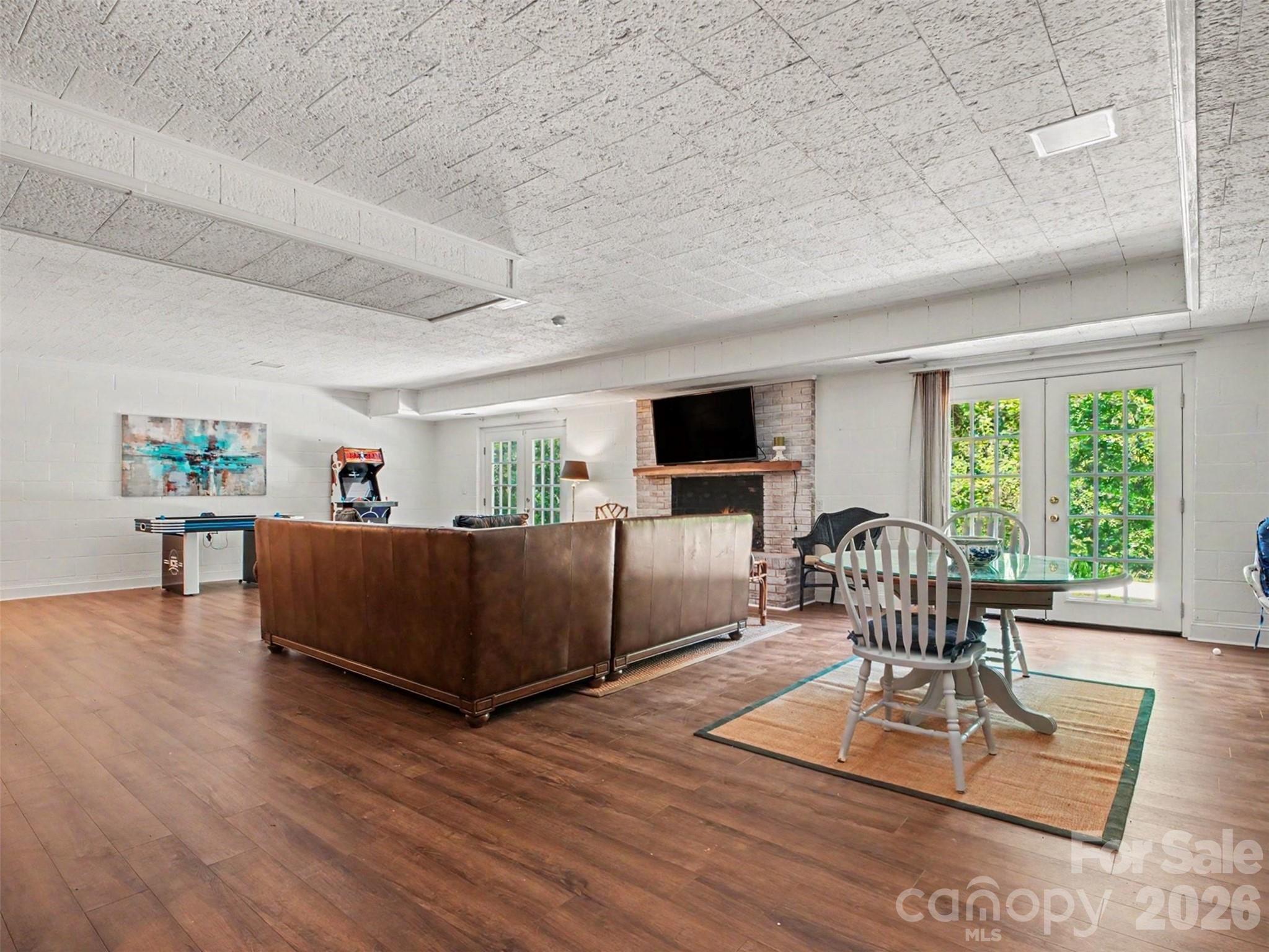 441 Claymont Street Property Photo 25