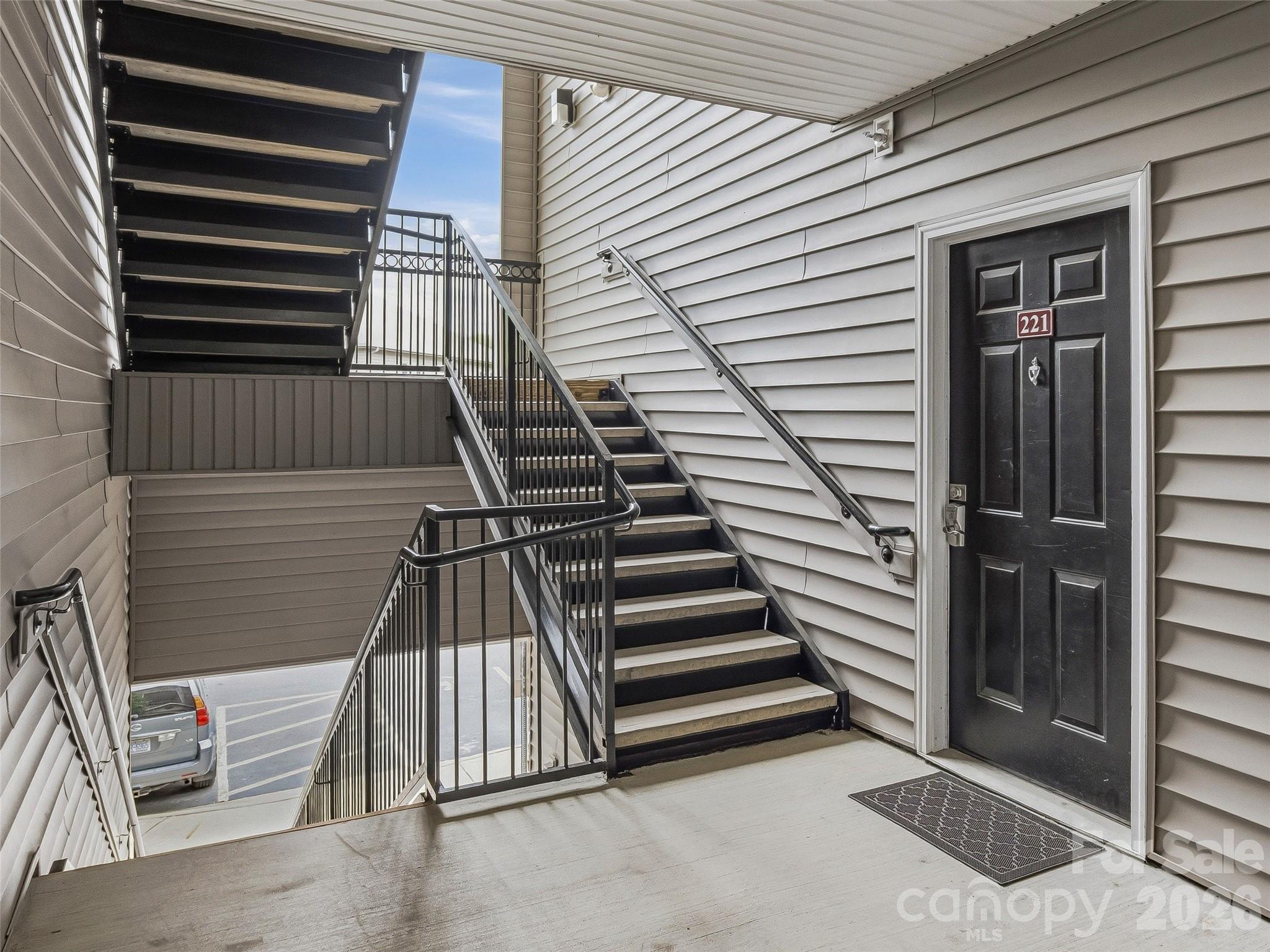221 Appeldoorn Circle Property Photo 4