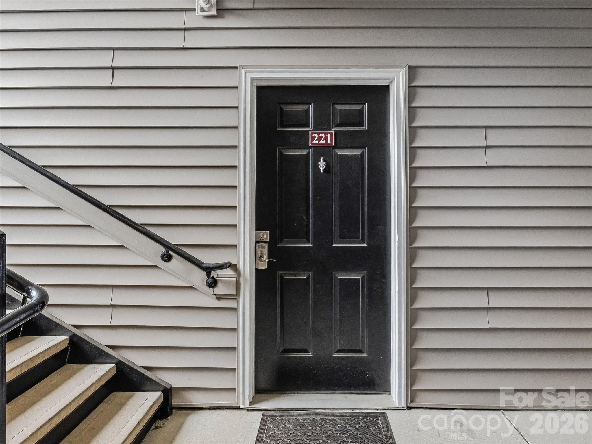 221 Appeldoorn Circle Property Photo 5