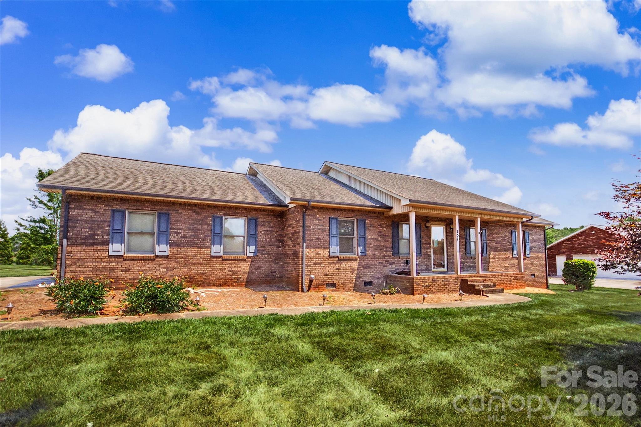 151 Meadow Oaks Drive Property Photo 1