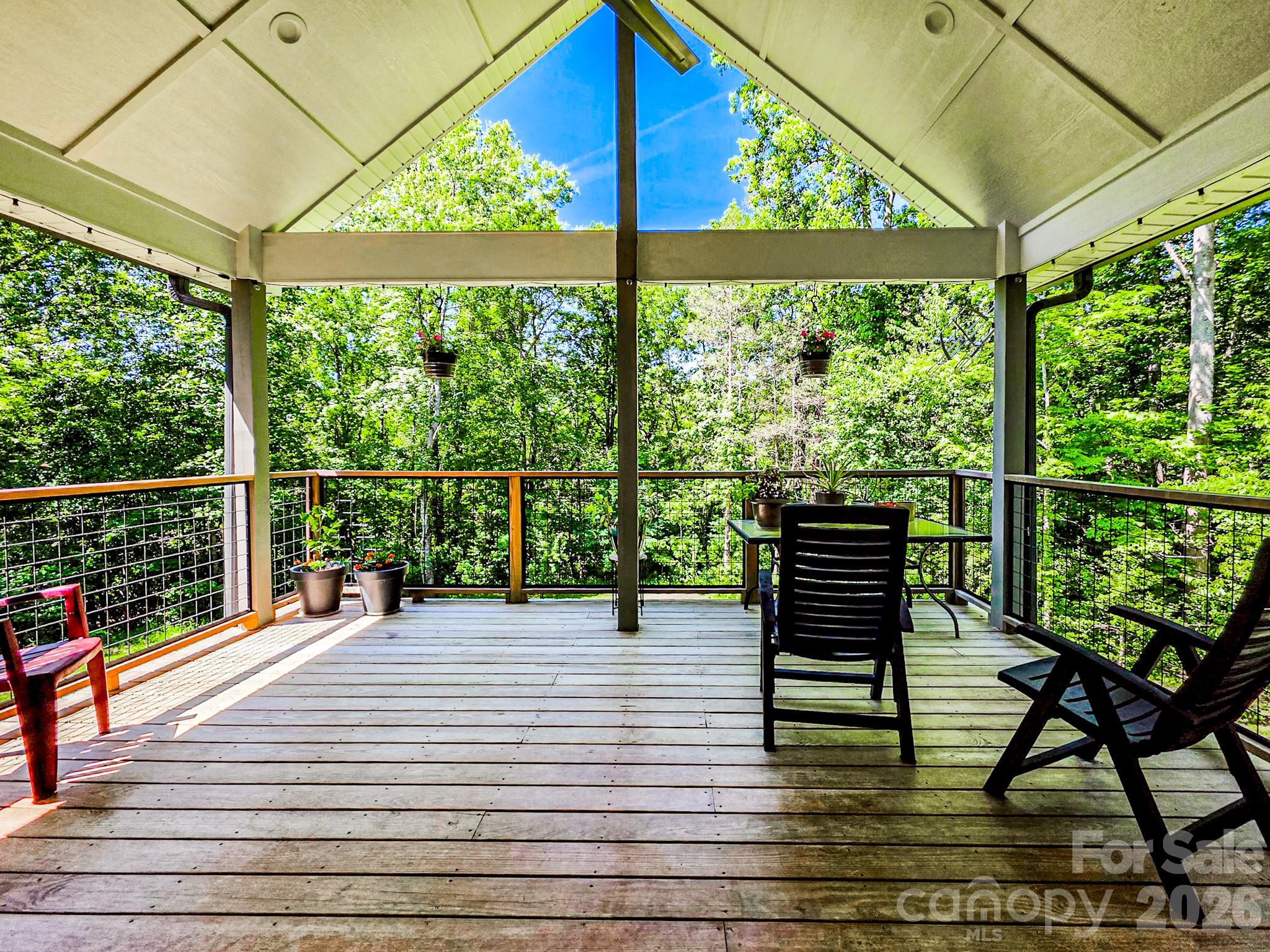 278 Hunters Trace Property Photo 7