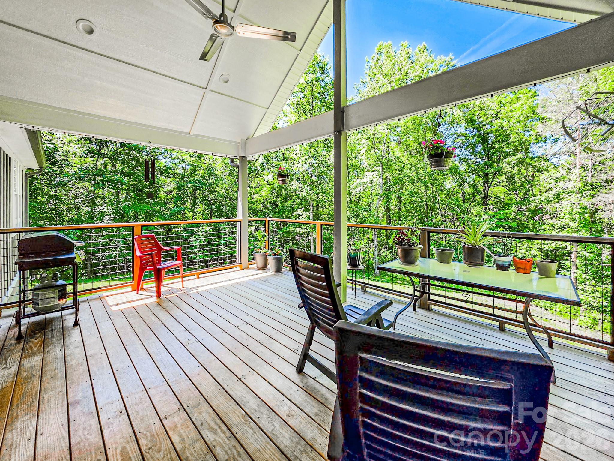 278 Hunters Trace Property Photo 8