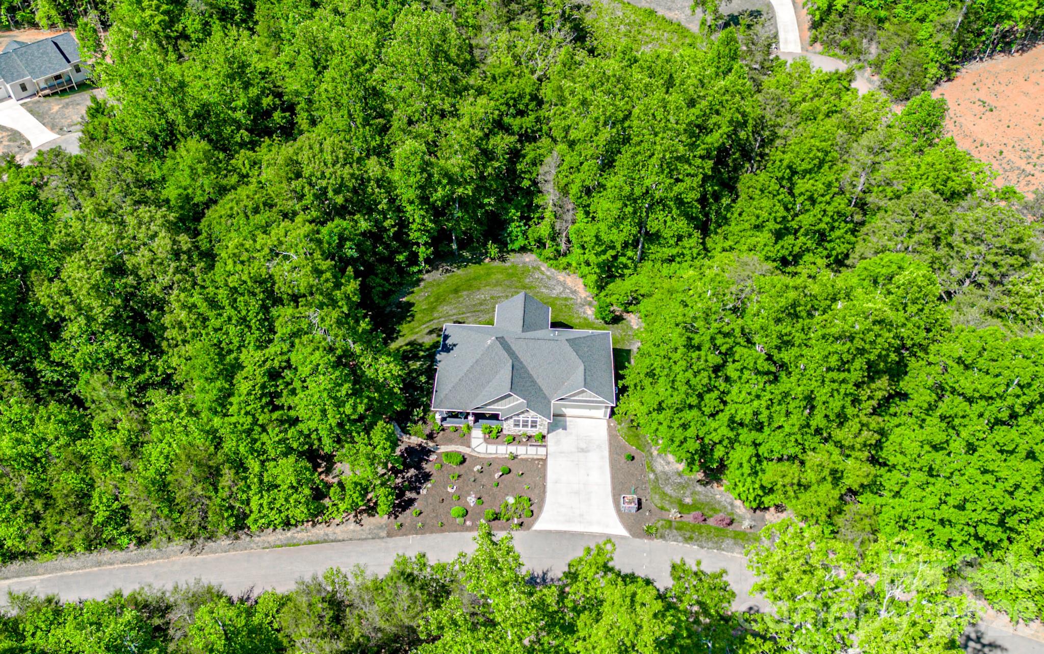 278 Hunters Trace Property Photo 9