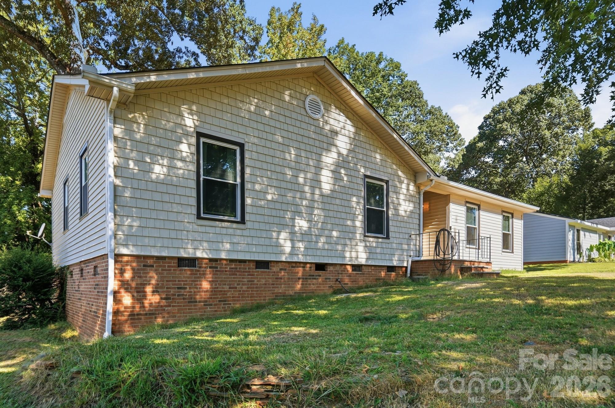 6301 Dwightware Boulevard Property Photo 3
