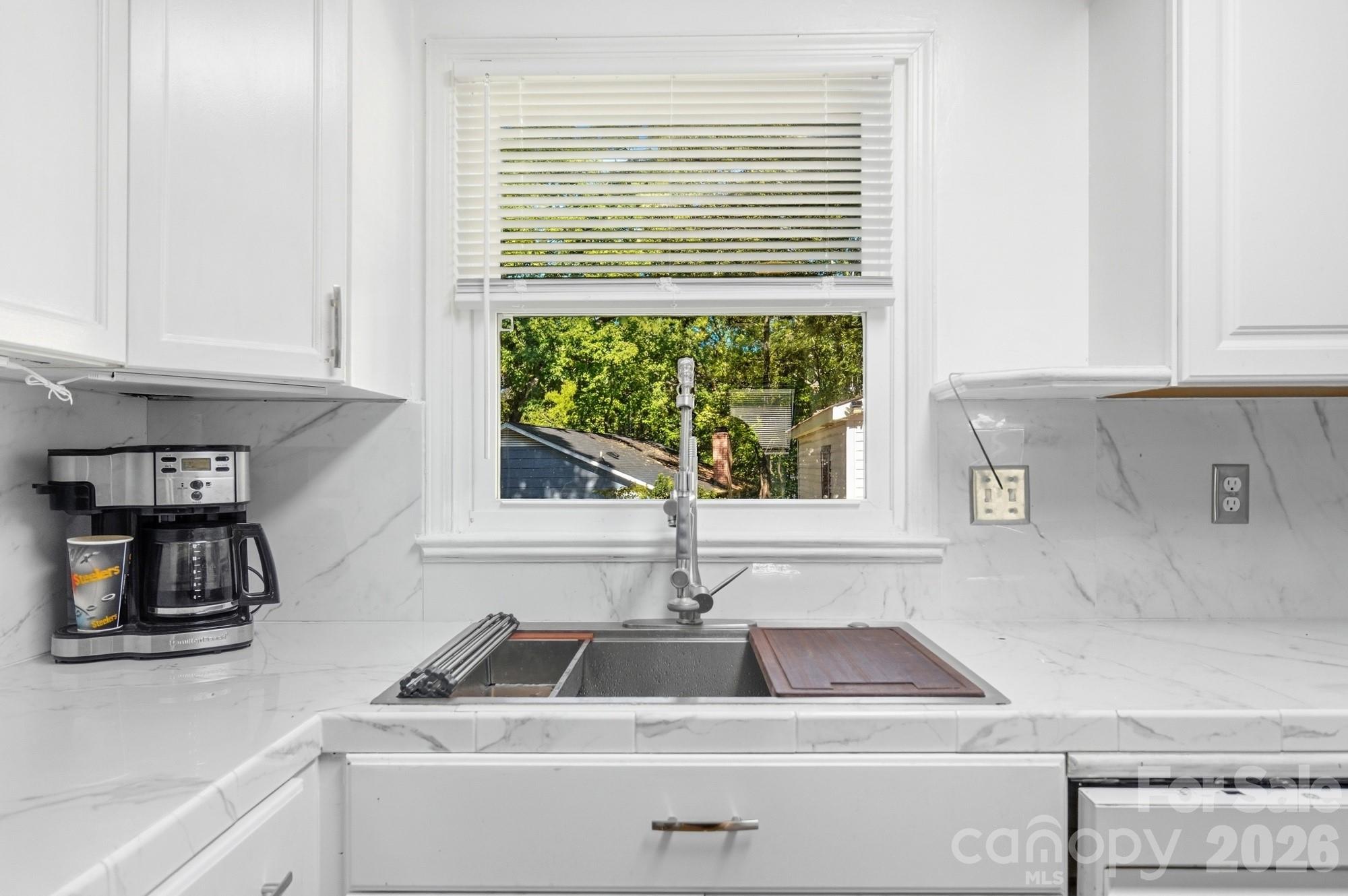 6301 Dwightware Boulevard Property Photo 14