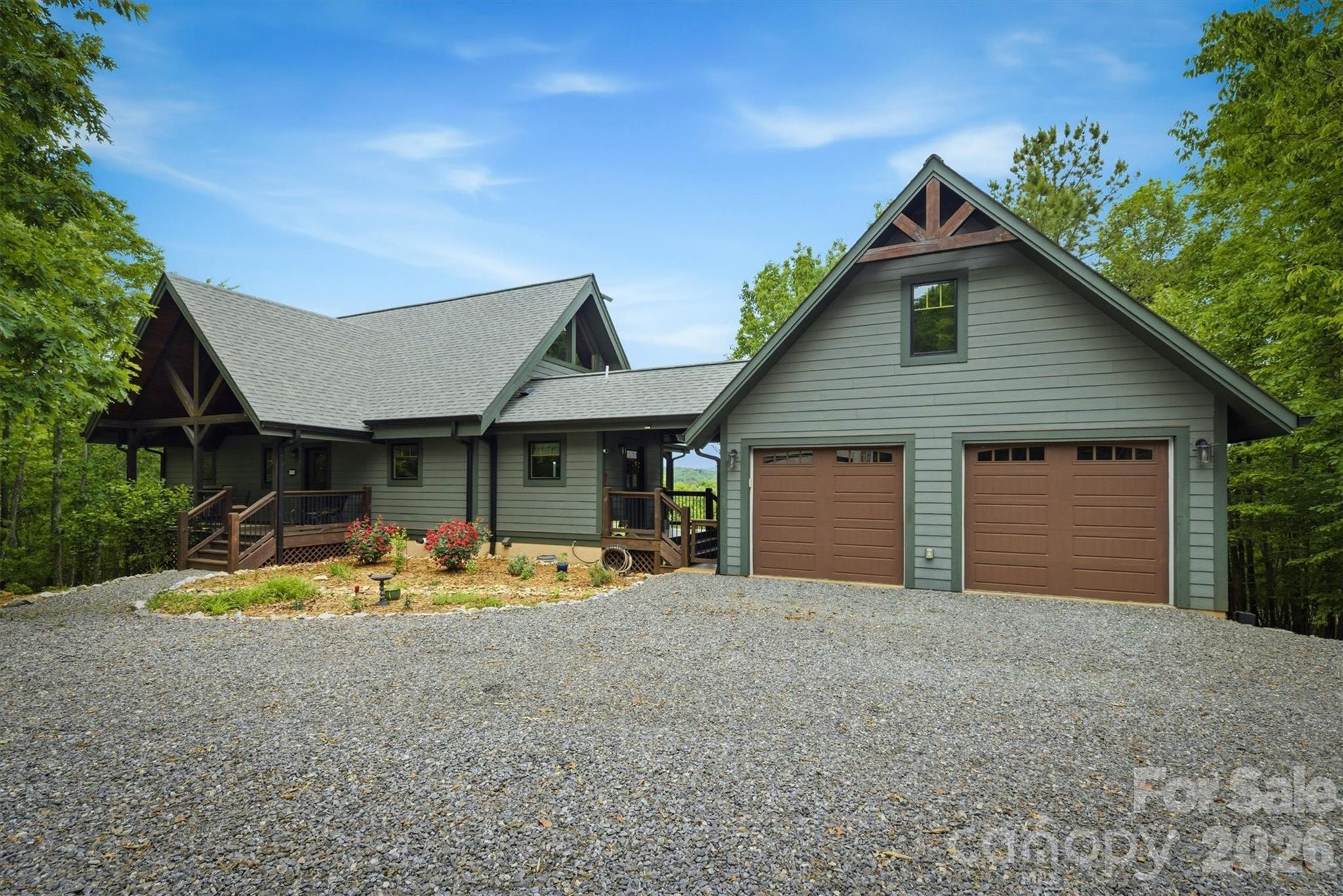 39 Lakeside Path Property Photo 1
