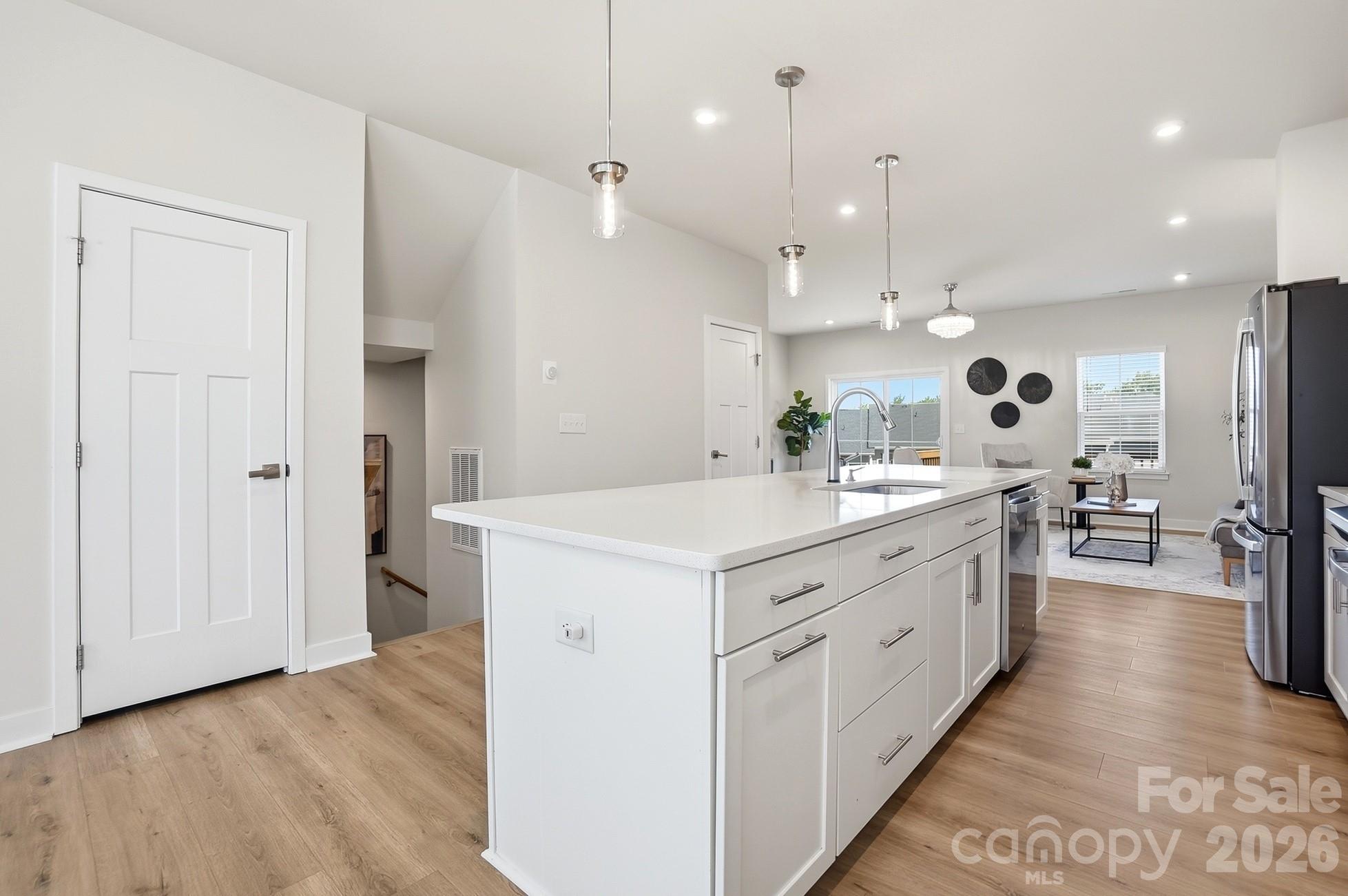 921 Portrush Lane Property Photo 7