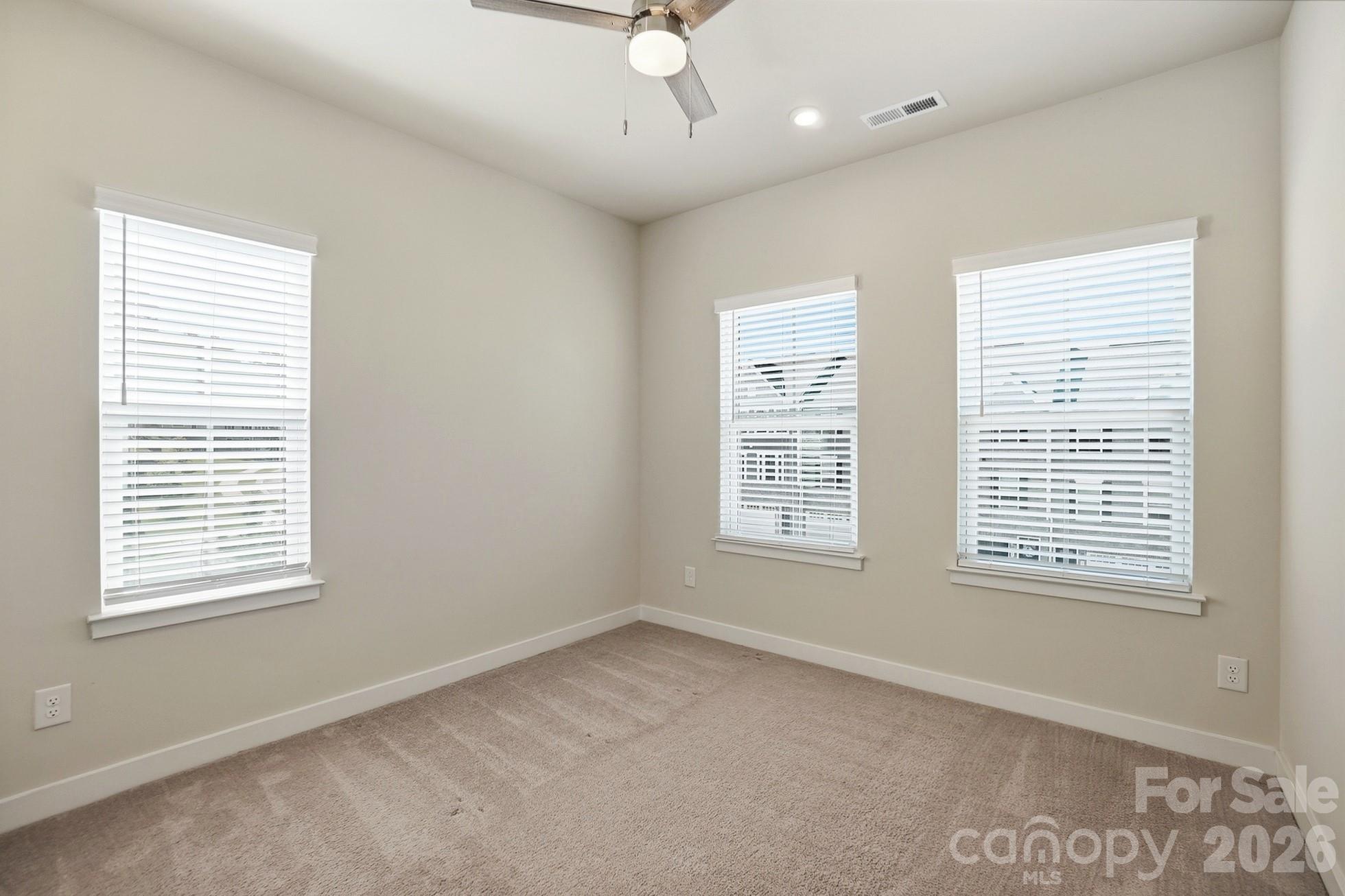 921 Portrush Lane Property Photo 26