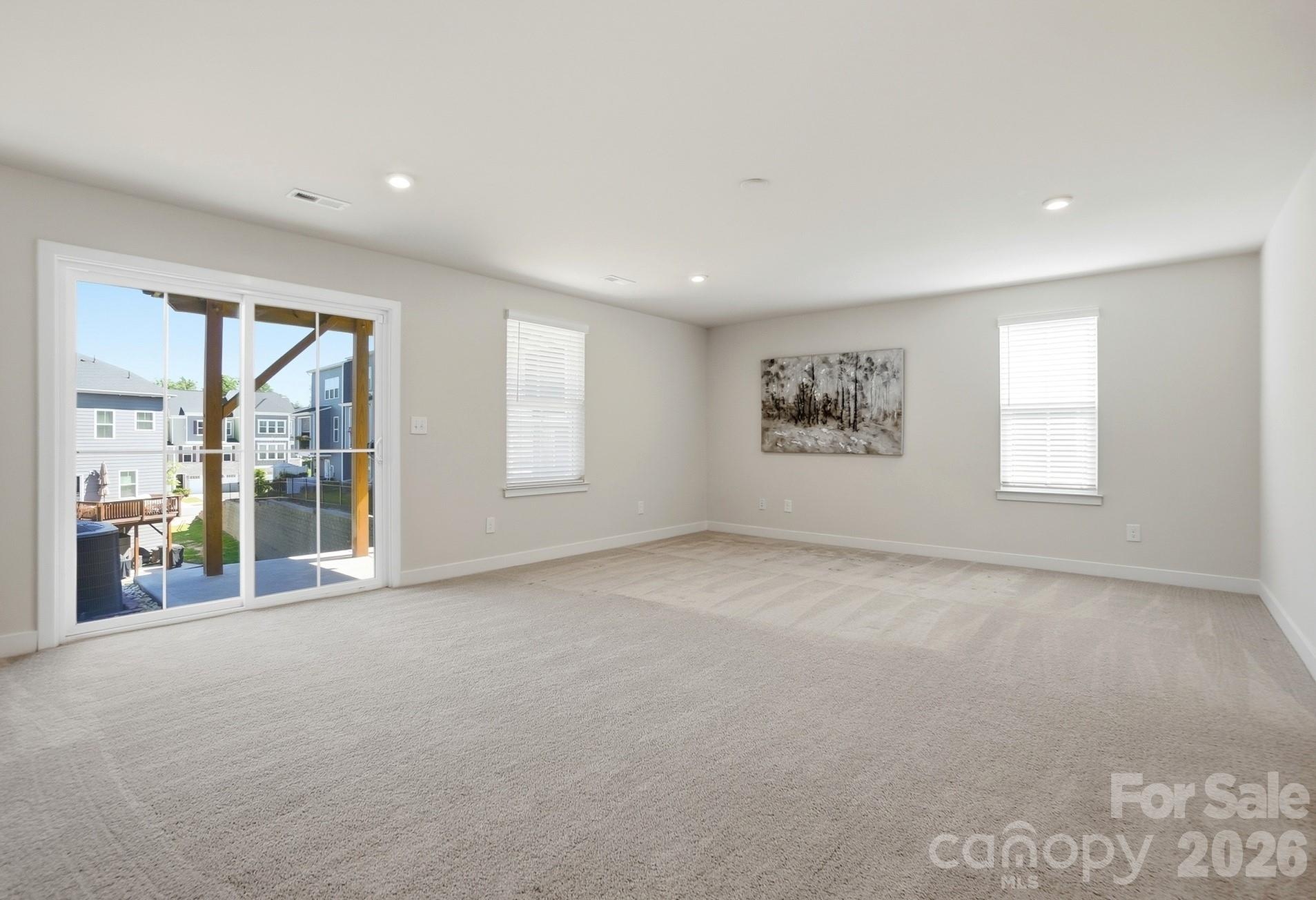 921 Portrush Lane Property Photo 32