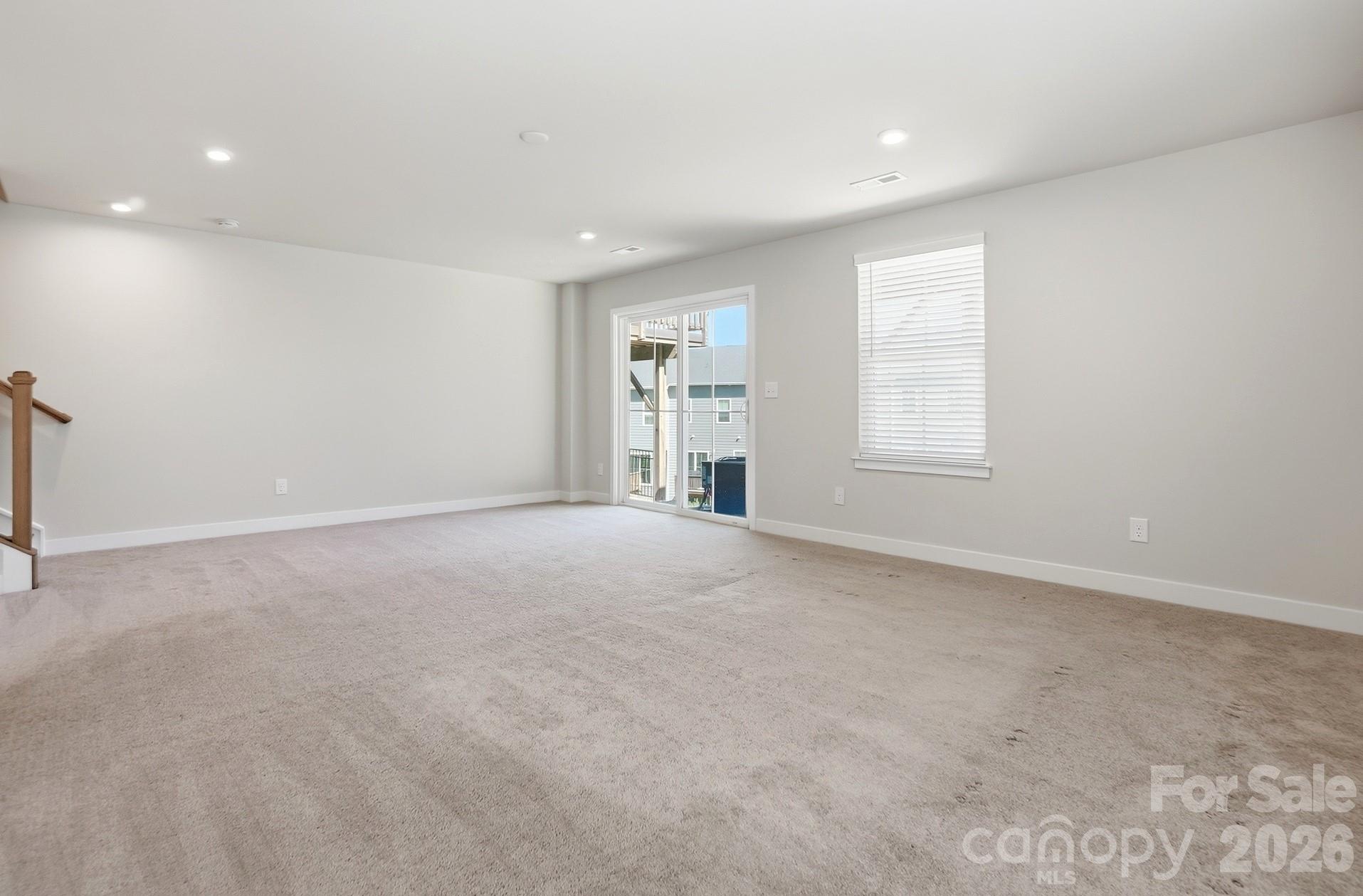 921 Portrush Lane Property Photo 33