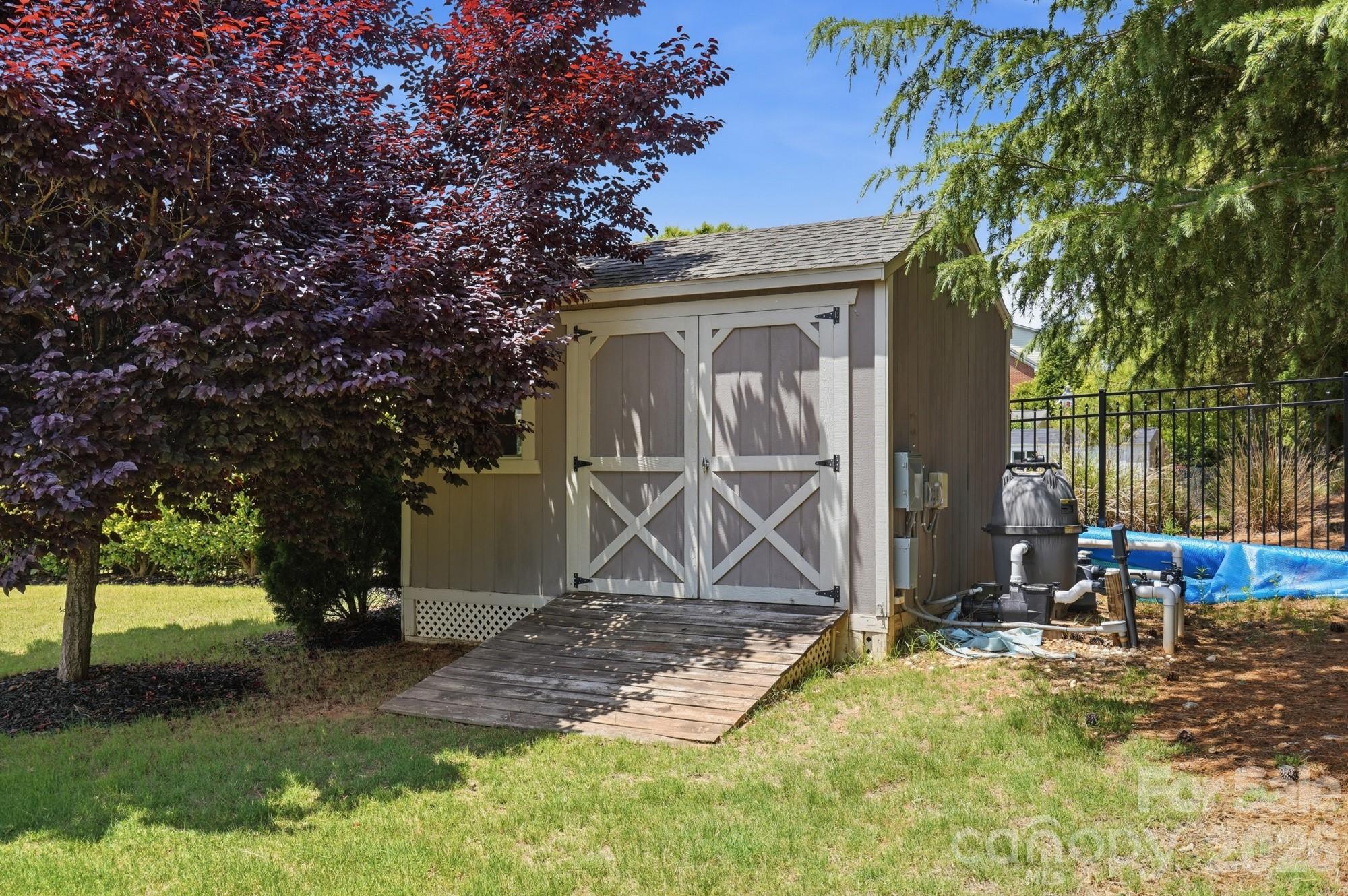 1711 Laurel Hill Drive Property Photo 39