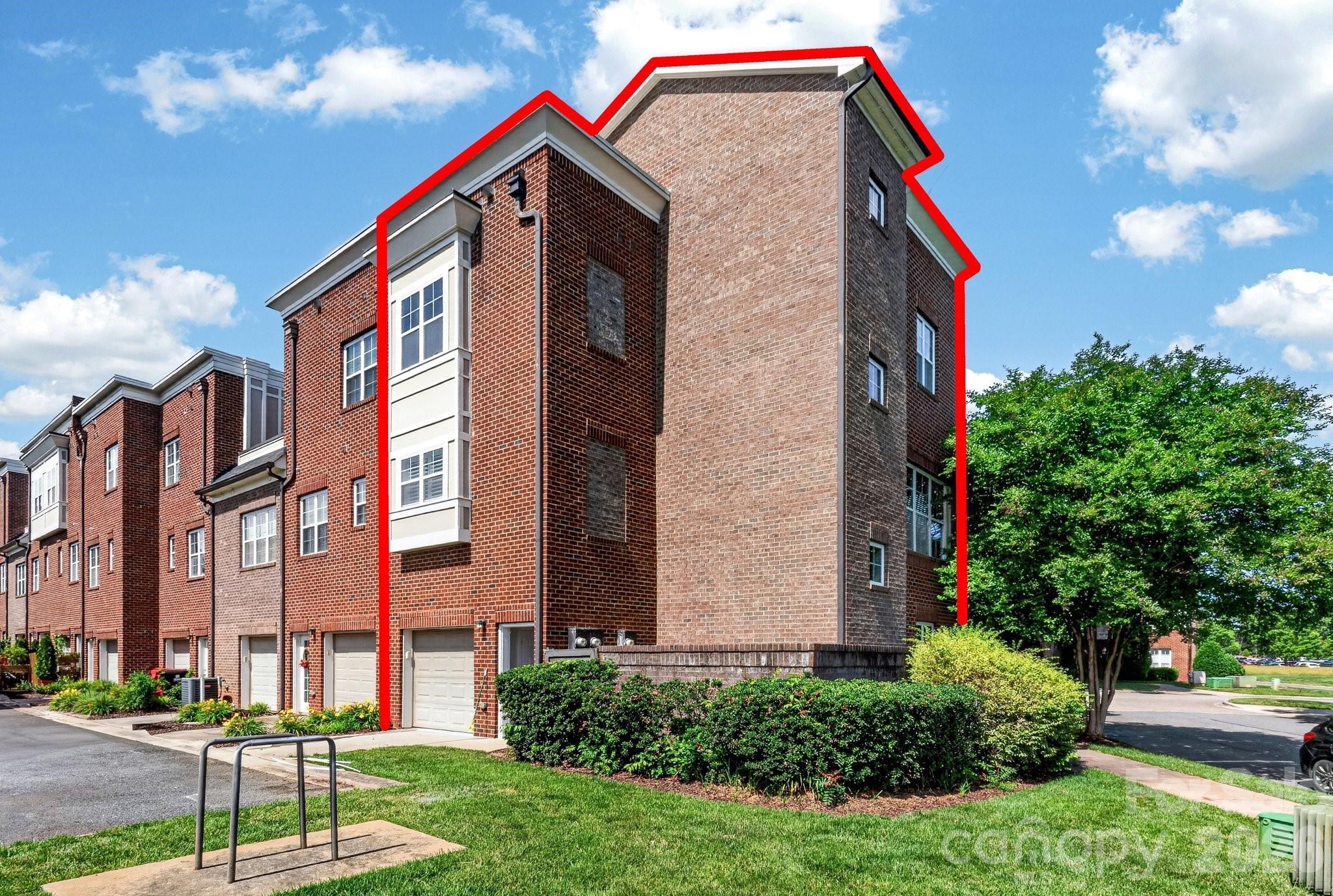 262 Harbour Place Drive 15 Property Photo 3