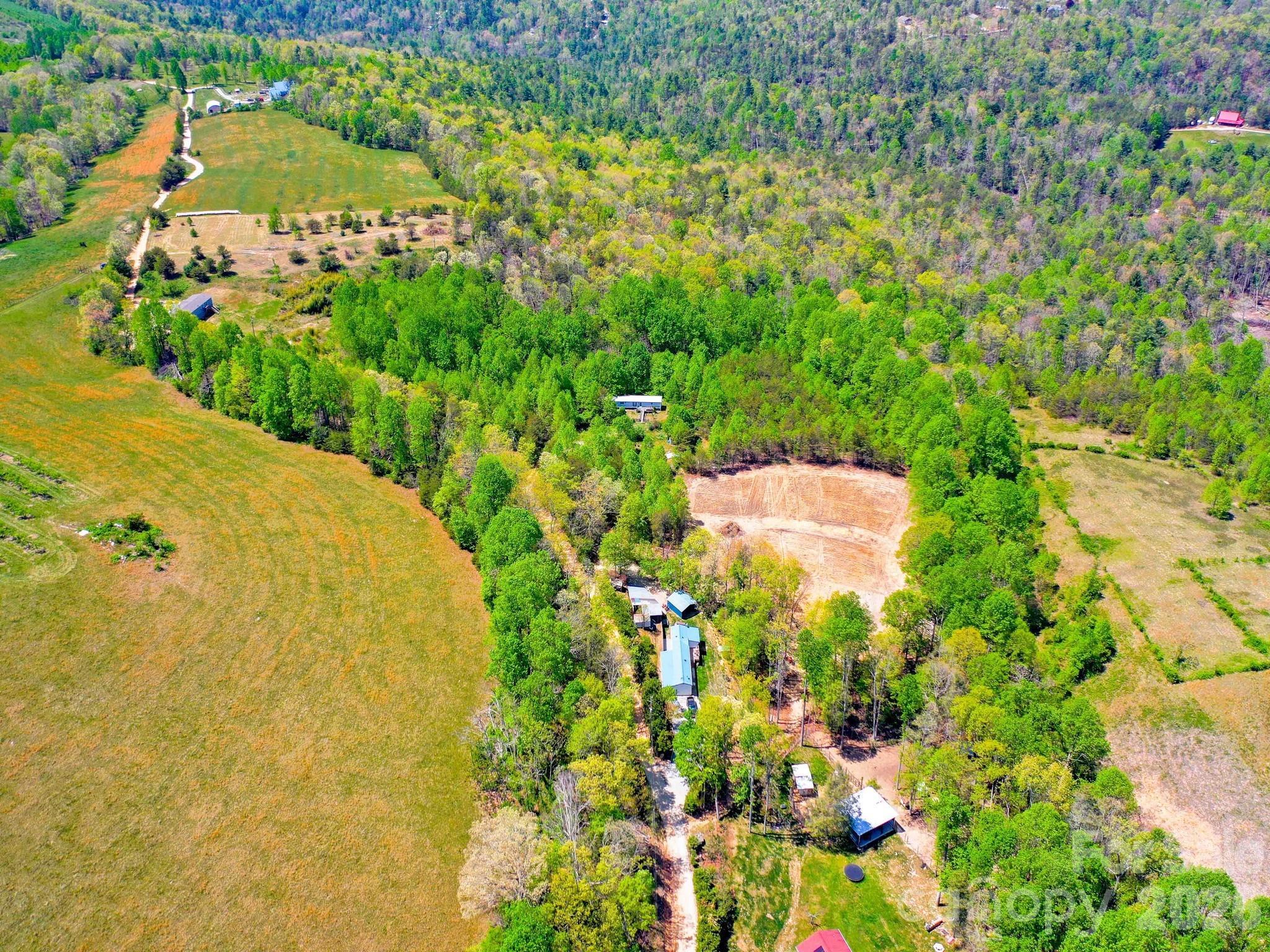 3670 Summer Road Property Photo 12
