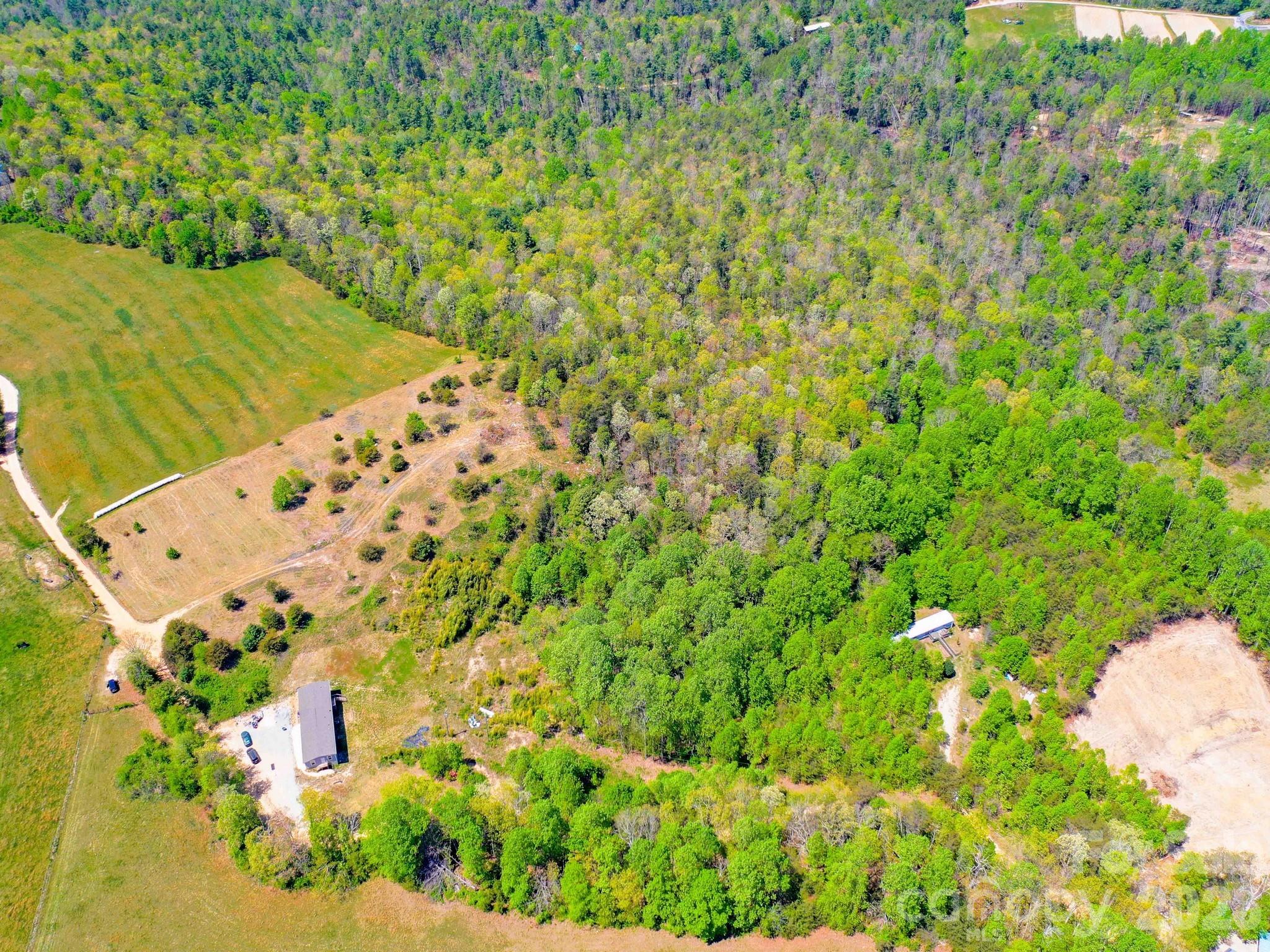 3670 Summer Road Property Photo 14