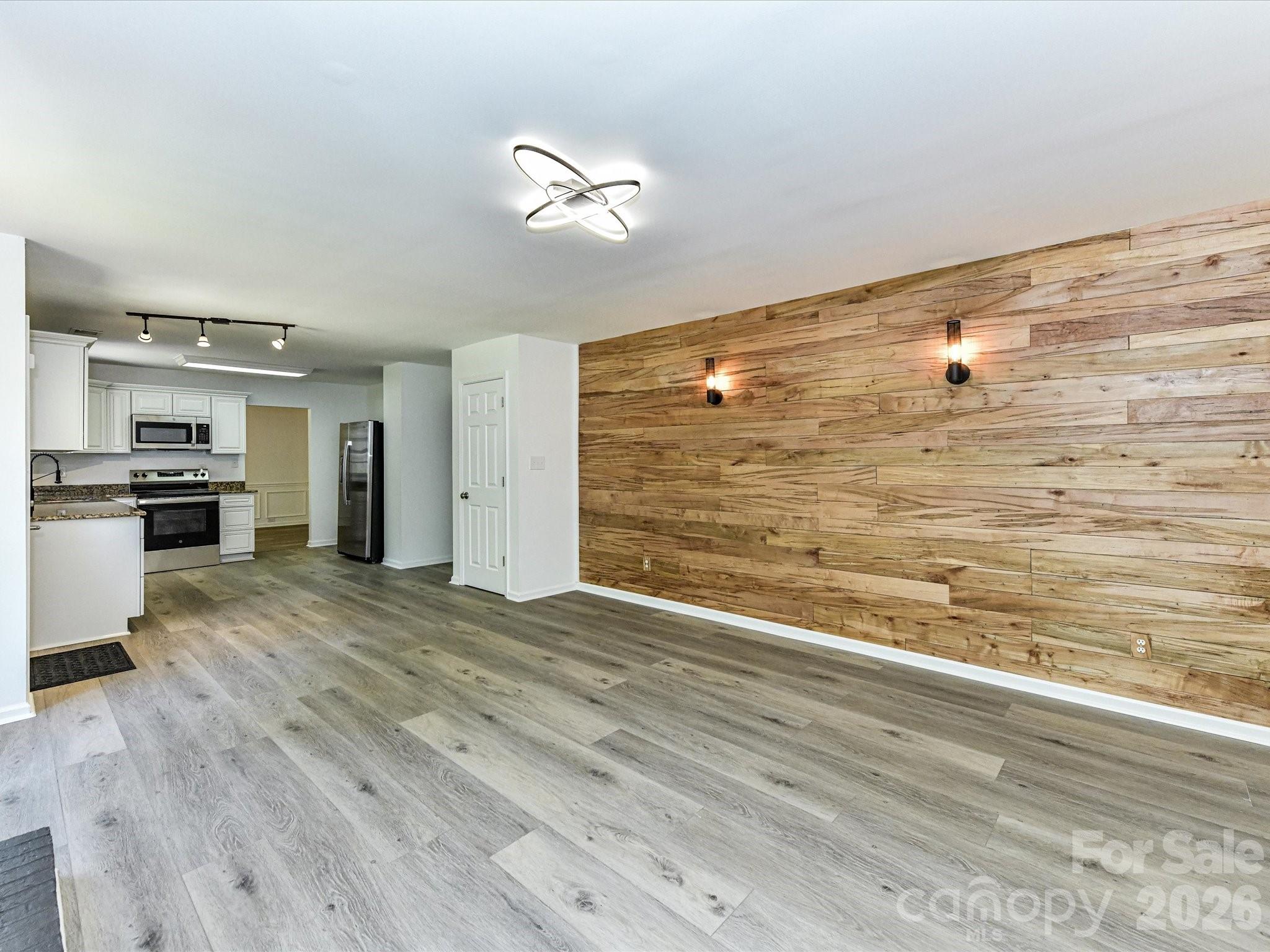 7512 Henderson Park Road Property Photo 15