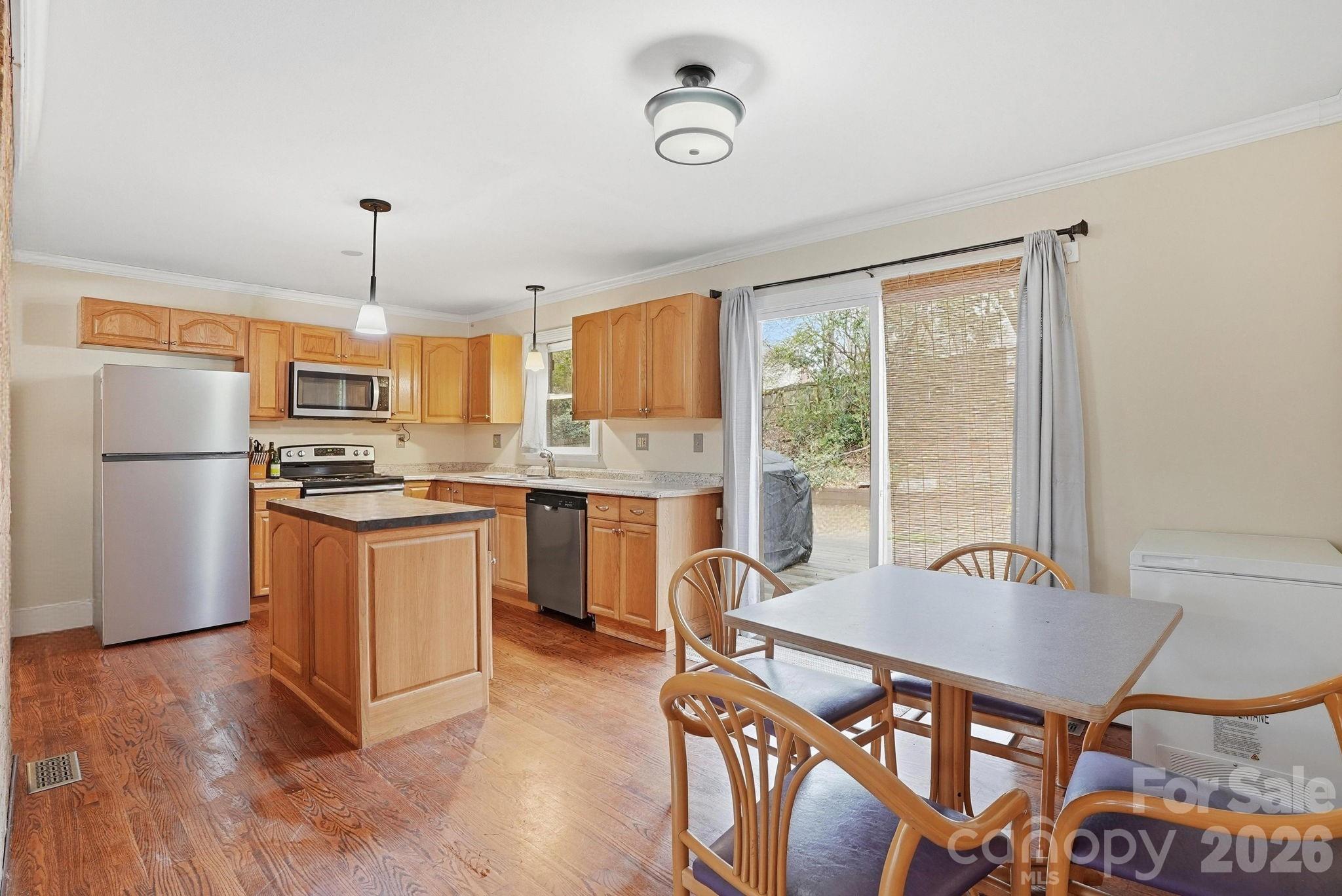 105 College Heights Boulevard Property Photo 13
