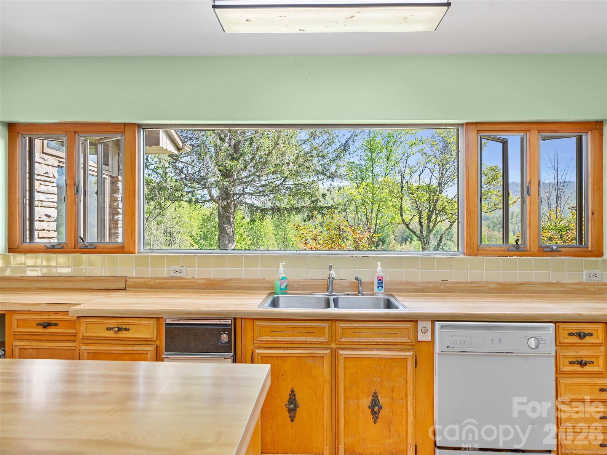 110 Crest View Road Property Photo 13