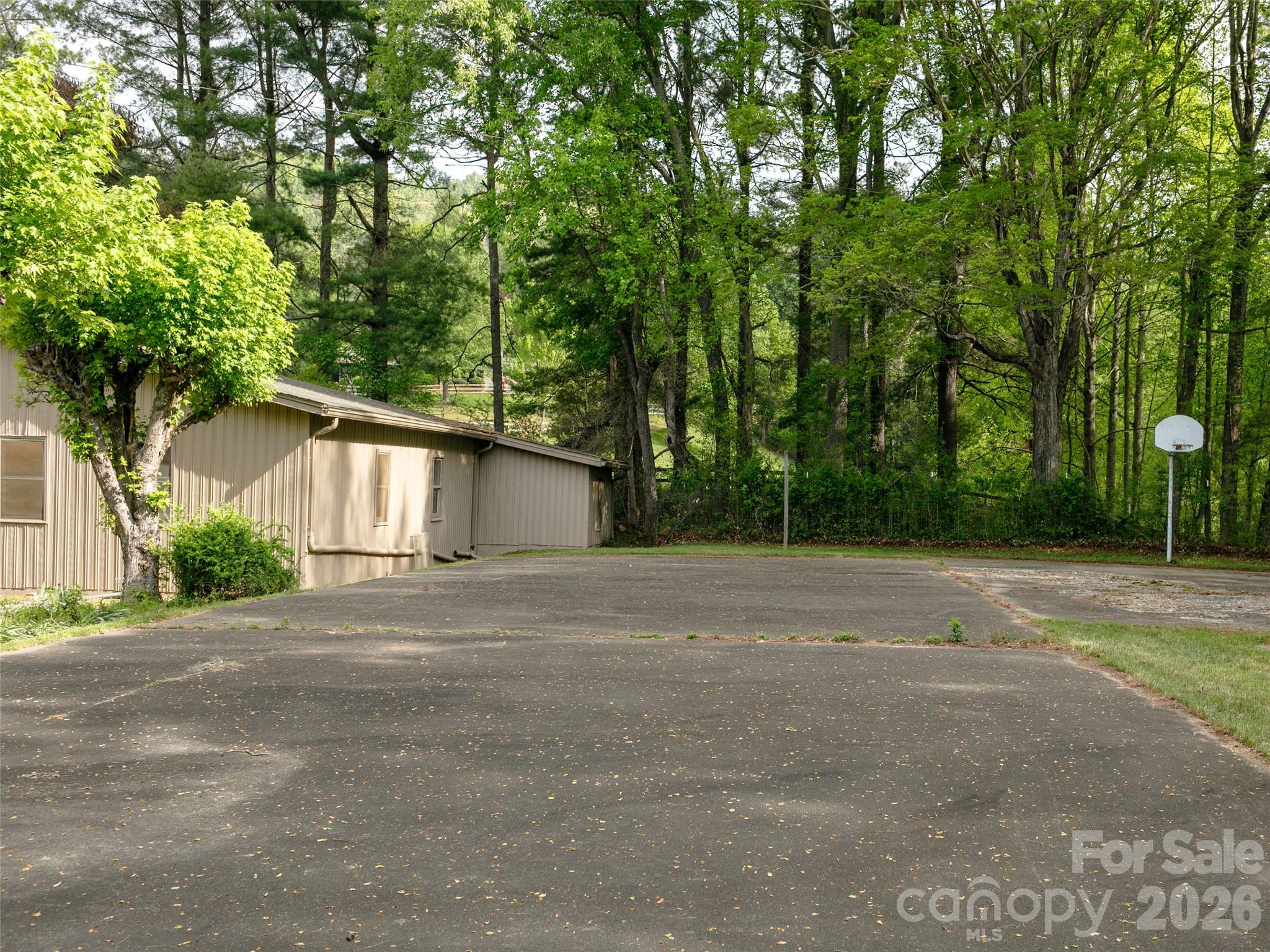 110 Crest View Road Property Photo 28