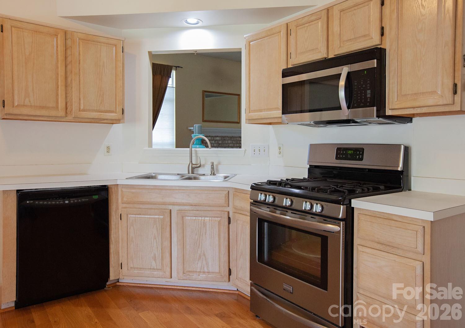 14621 Smith Road Property Photo 7