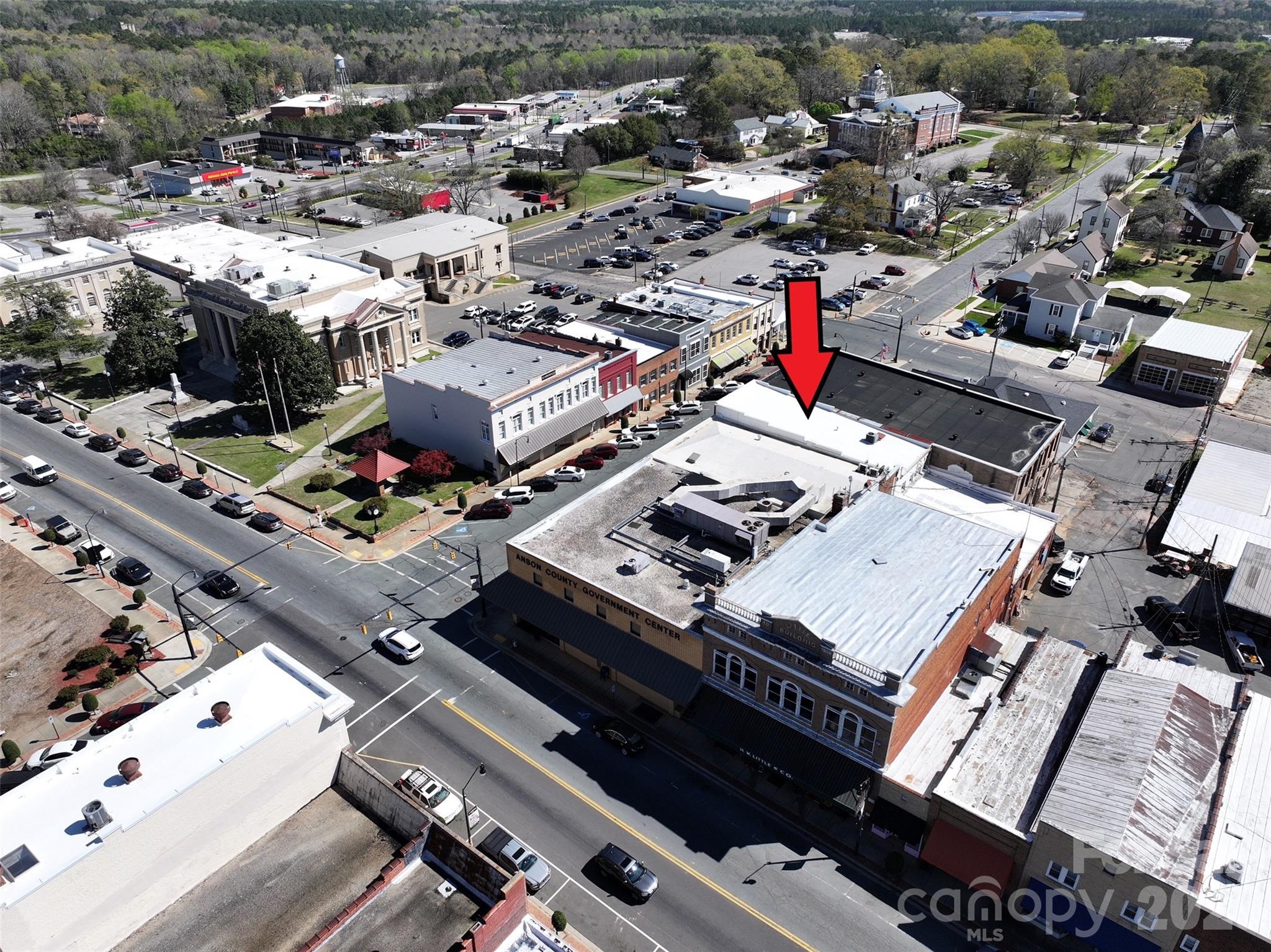 112 E Wade Street Property Photo 1