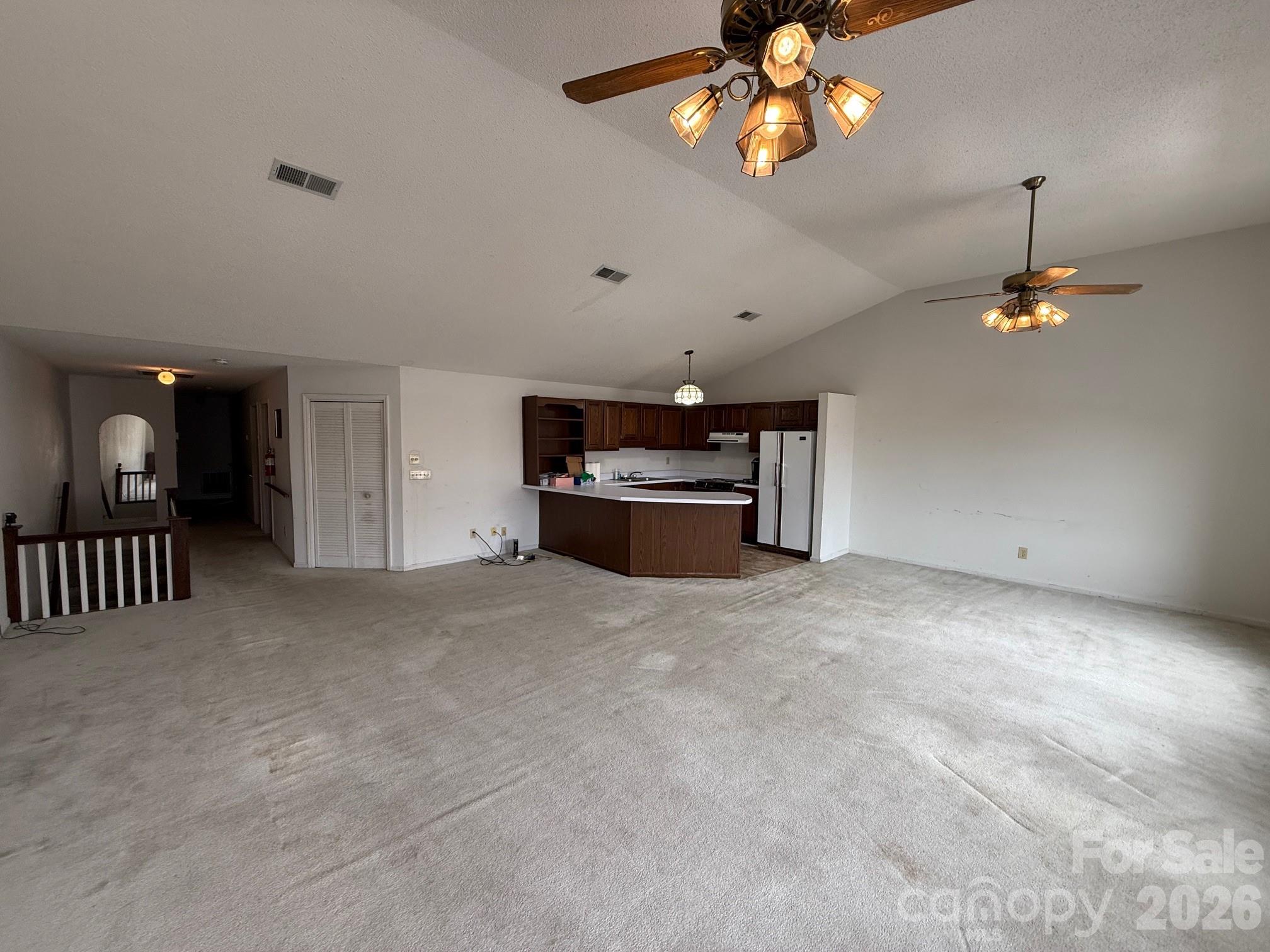 112 E Wade Street Property Photo 3