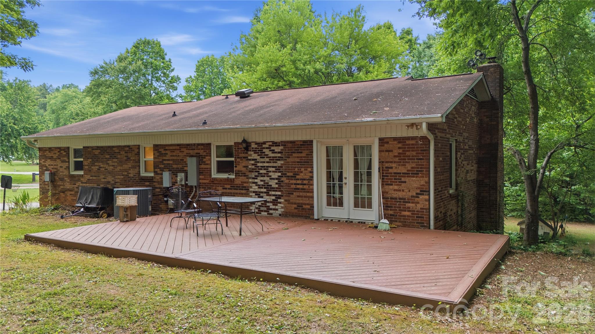 1959 Rock Springs Circle Property Photo 3