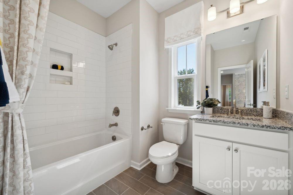 18246 Torchbearer Lane Property Photo 16