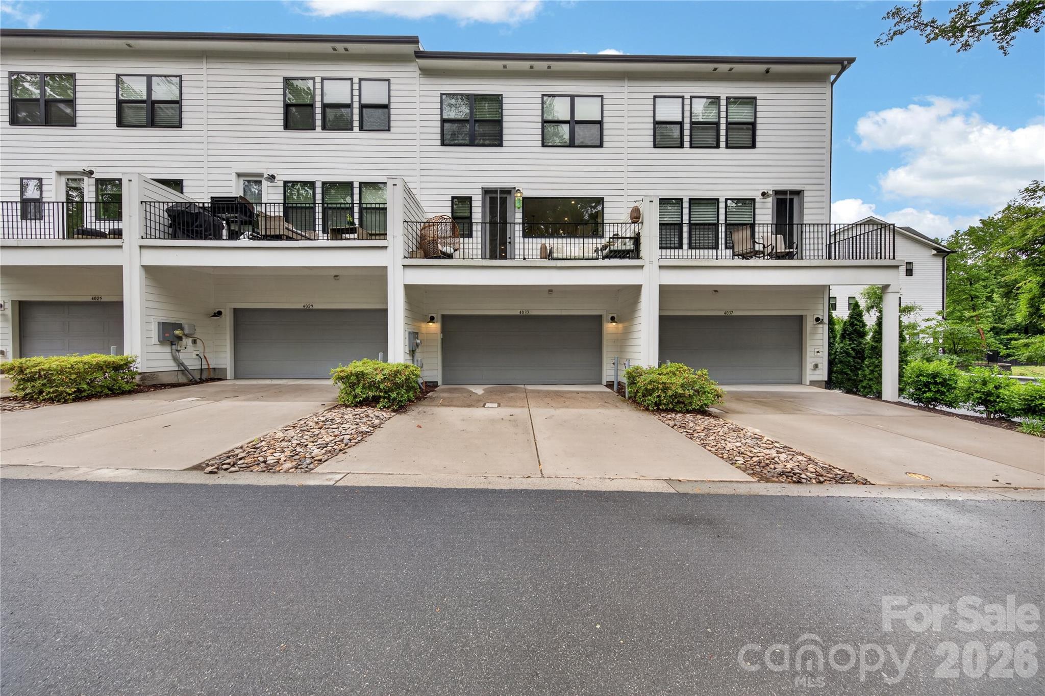 4033 Polluck Way Property Photo 35