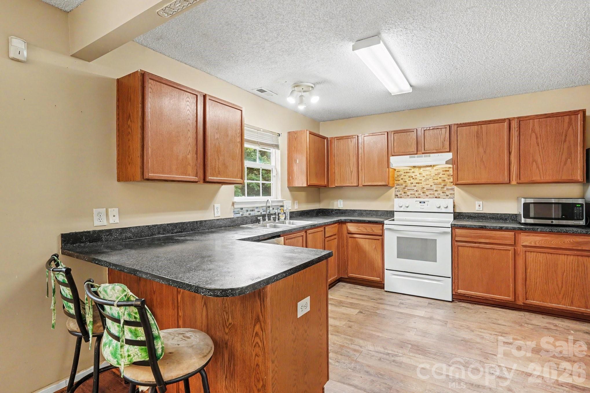 2343 Mancke Drive Property Photo 6
