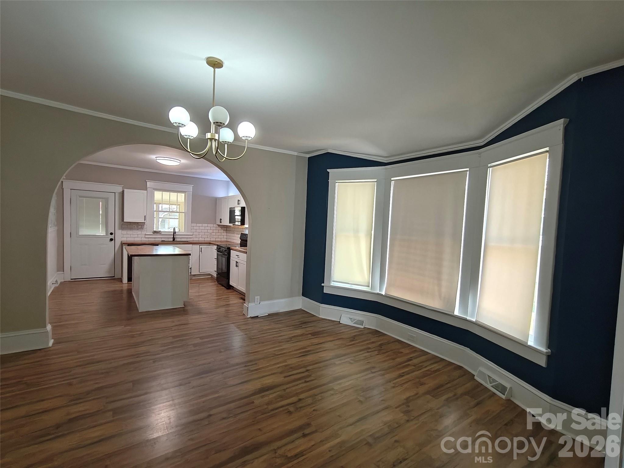 208 Heilig Avenue Property Photo 6
