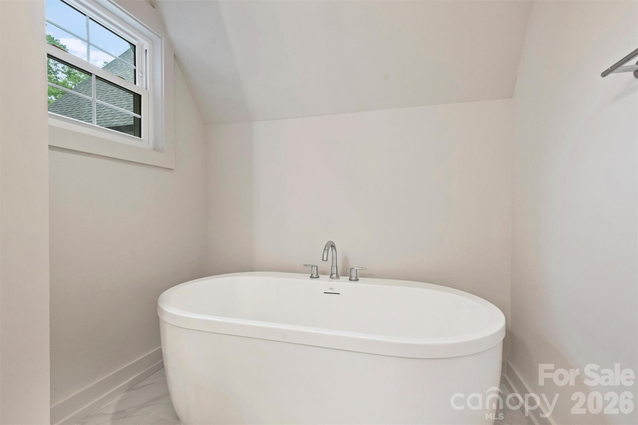 201 Coxe Avenue Property Photo 10