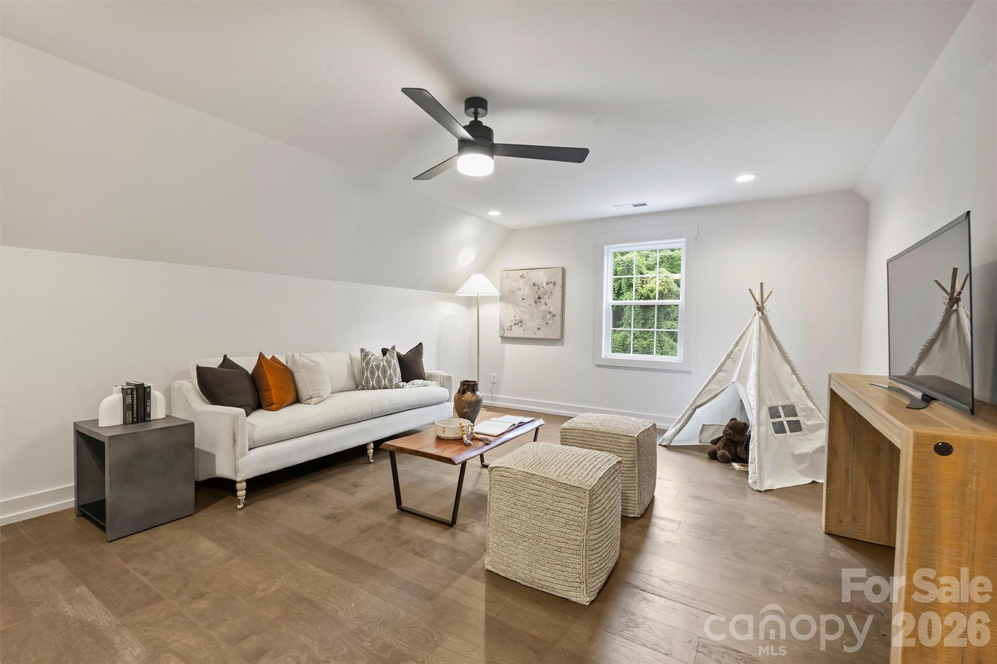 201 Coxe Avenue Property Photo 14