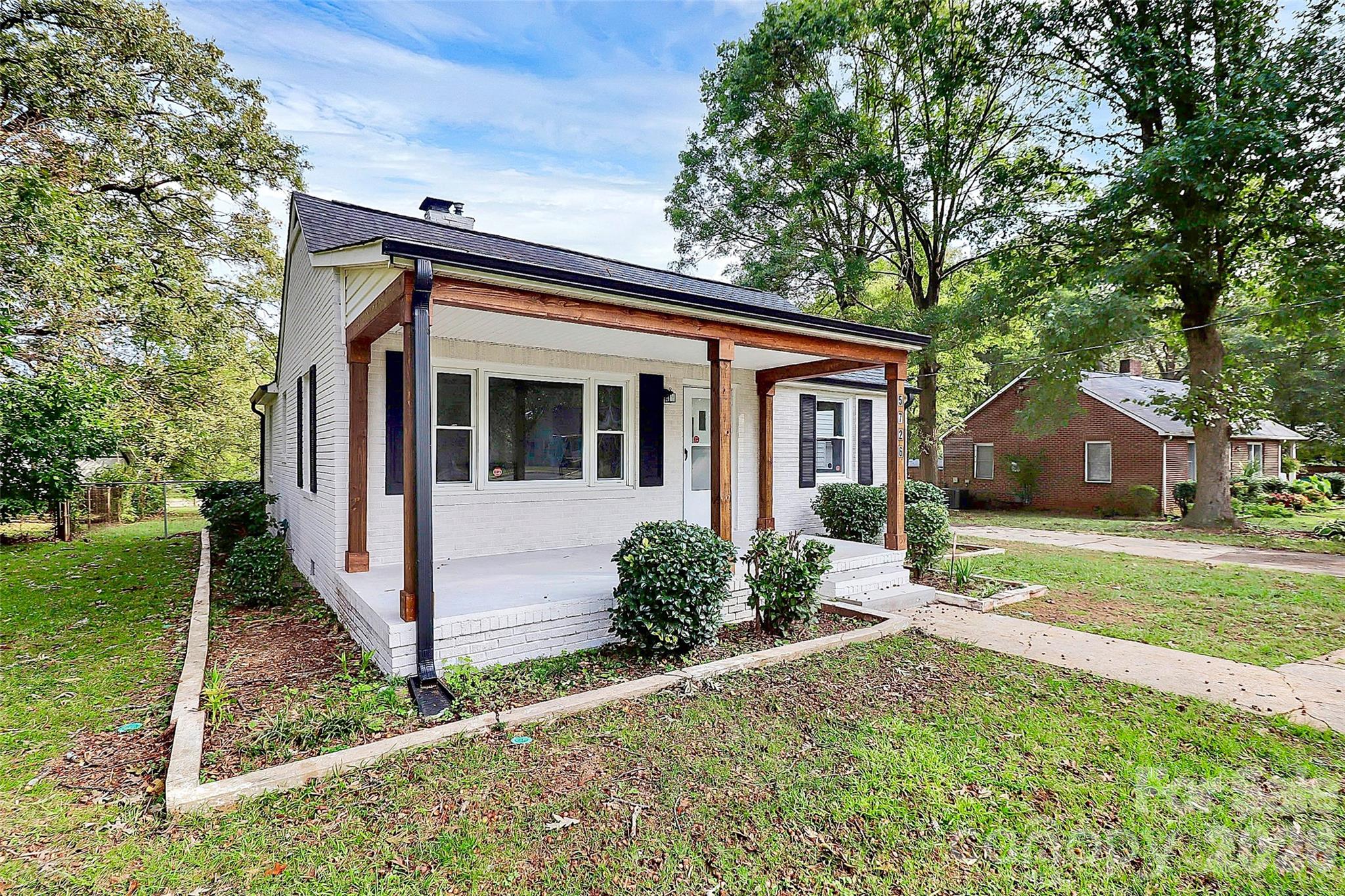 5726 Oak Drive Property Photo 5