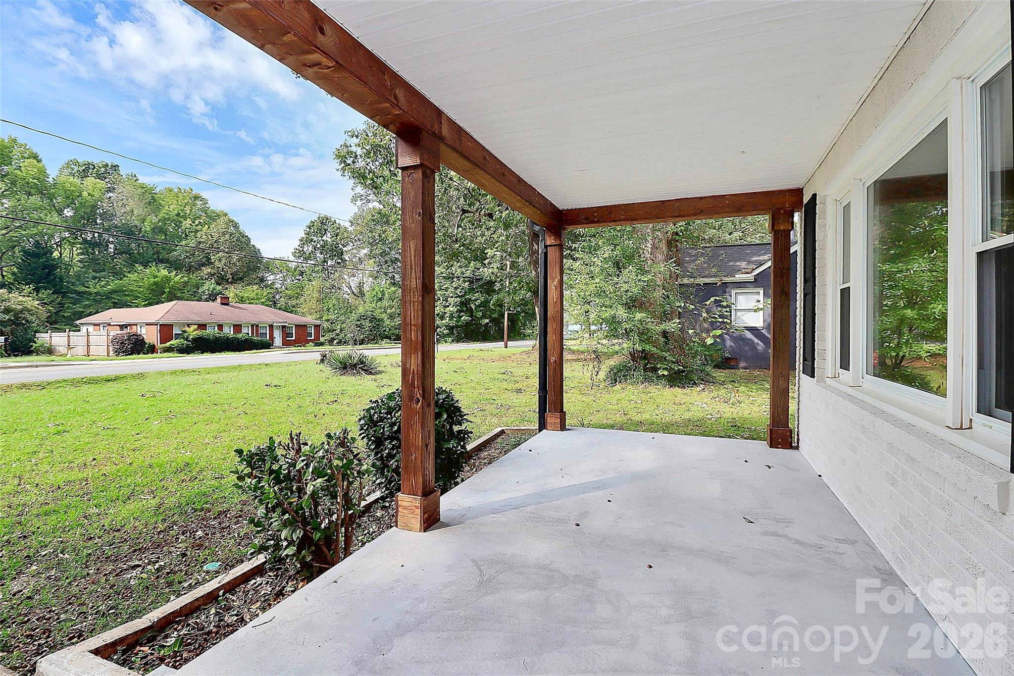 5726 Oak Drive Property Photo 6