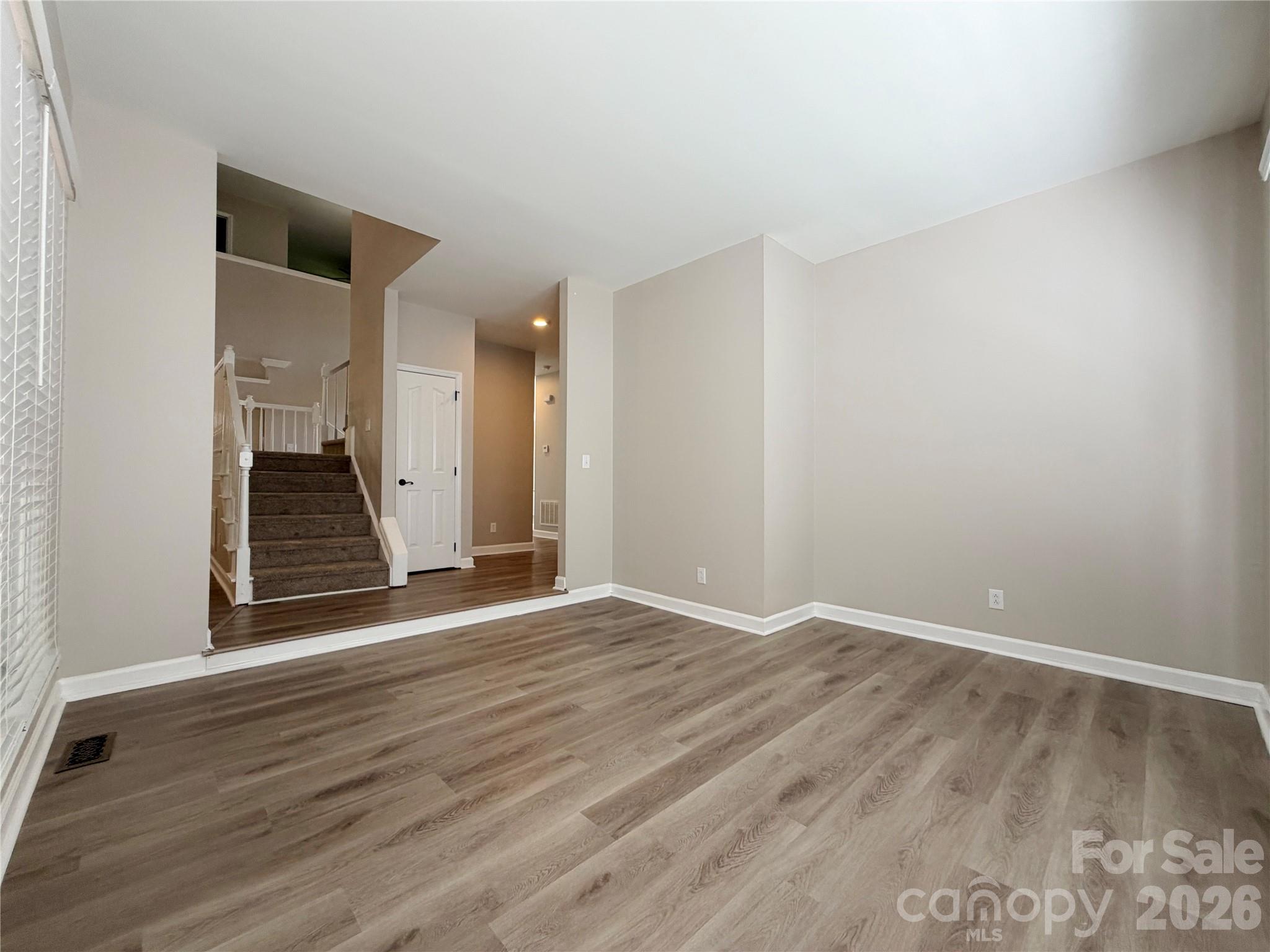 6000 Hunter Lane Property Photo 19