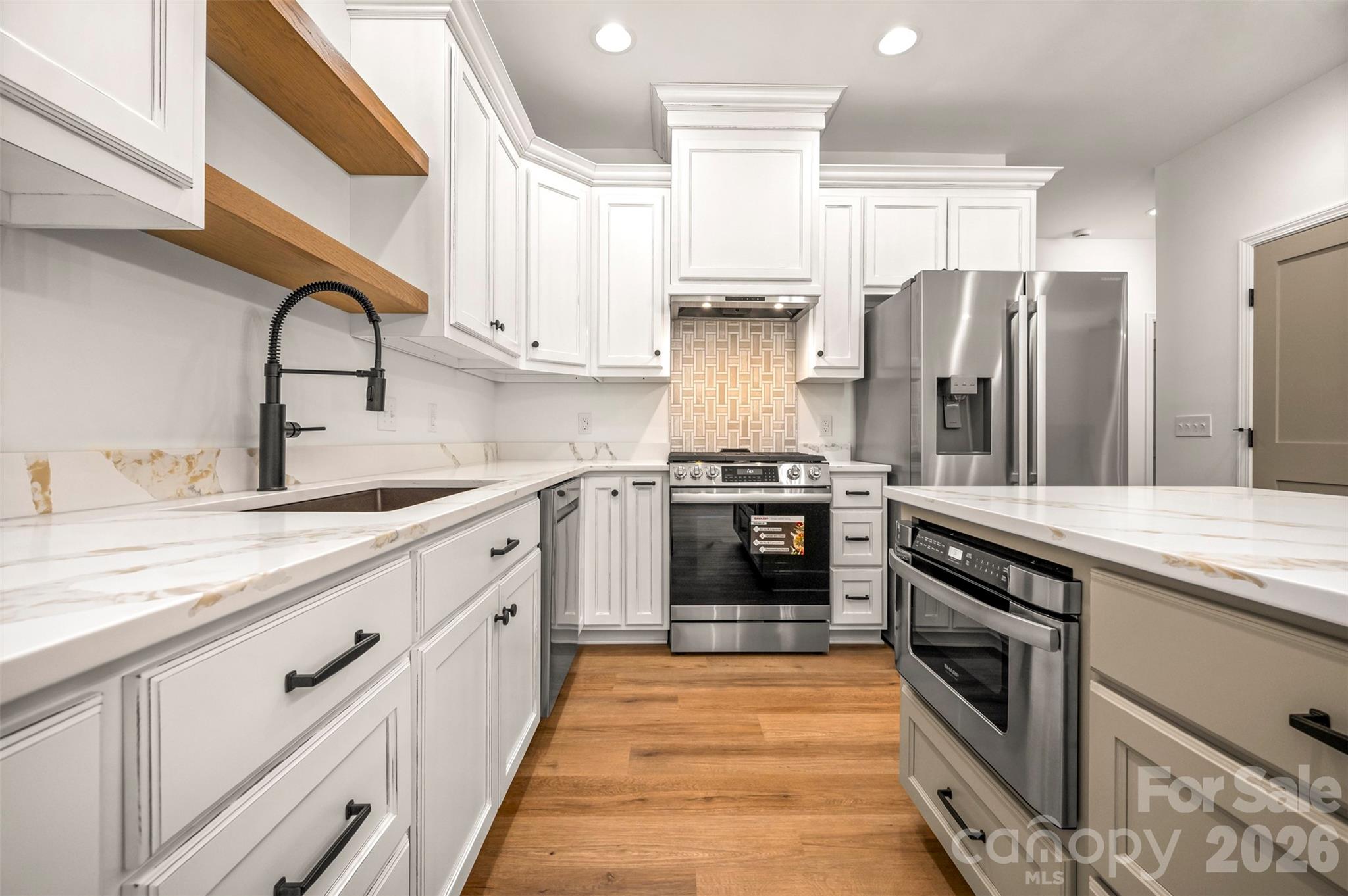 210 Westwood Drive Property Photo 15