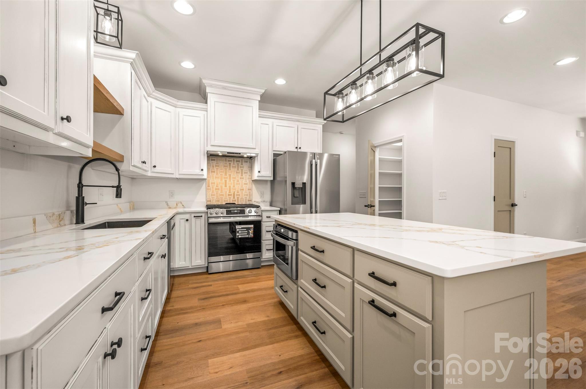 210 Westwood Drive Property Photo 17