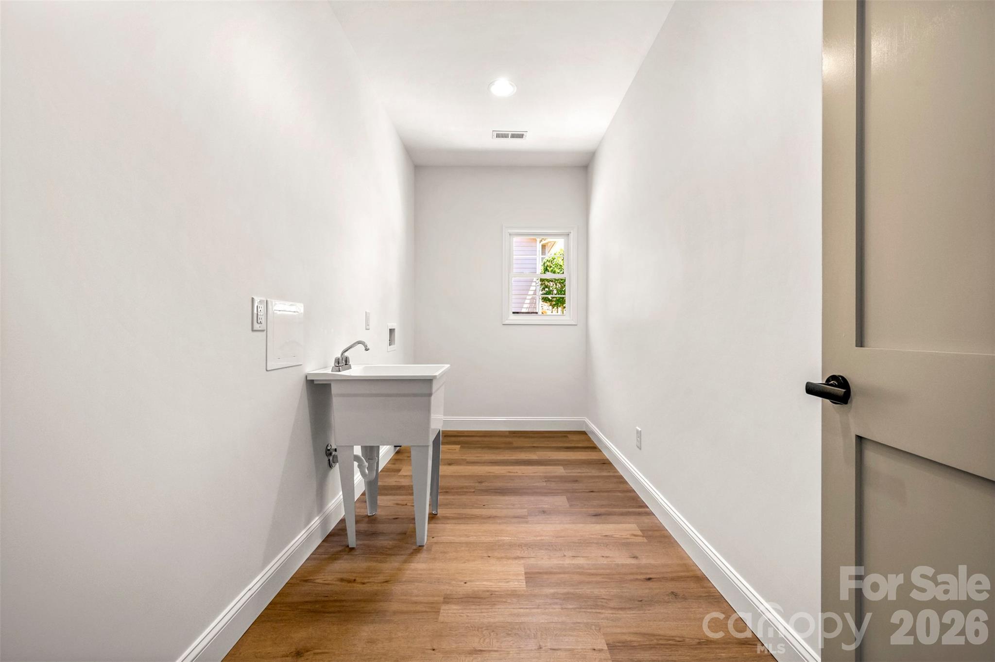 210 Westwood Drive Property Photo 20